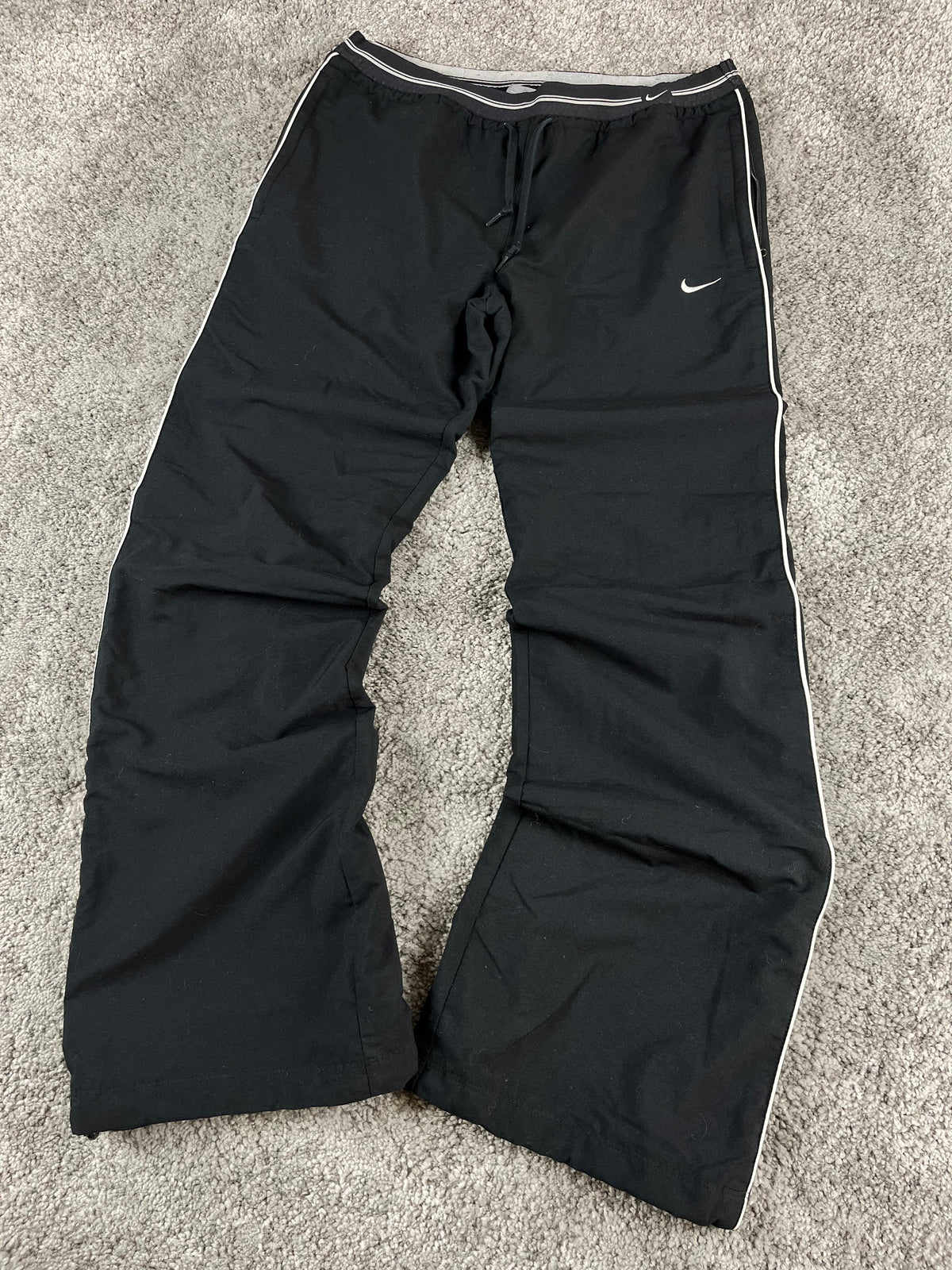 Pantalón de chándal Nike vintage años 2000 "negro/blanco" (S)