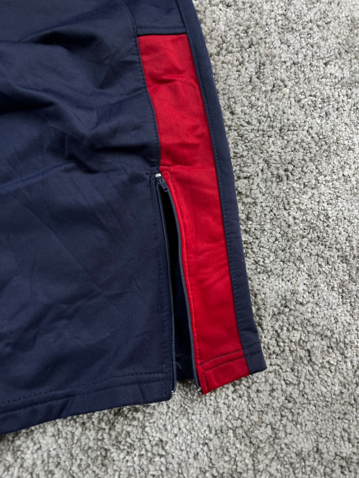 Nike Trackpant Vintage 2000s "Navy/Red" (L)