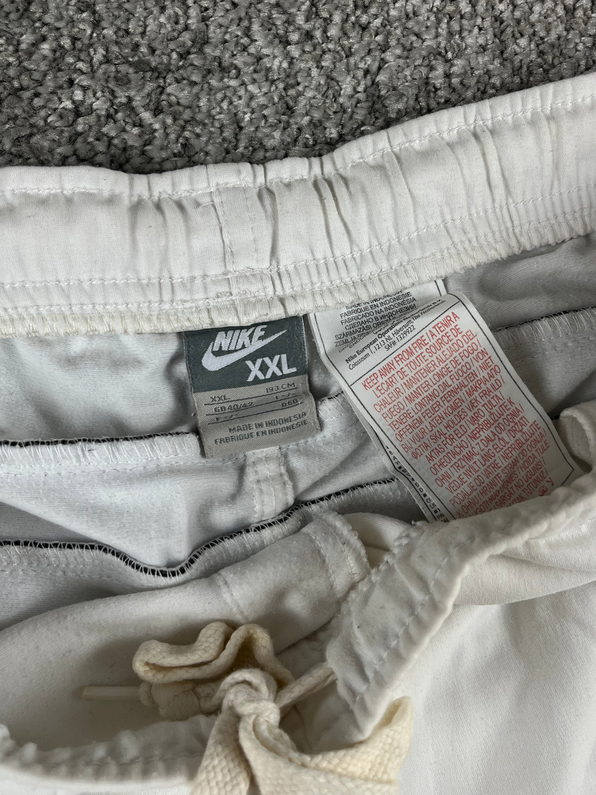 Pantalon de jogging Nike vintage des années 2000 "Blanc/Noir/Bleu" (XXL)