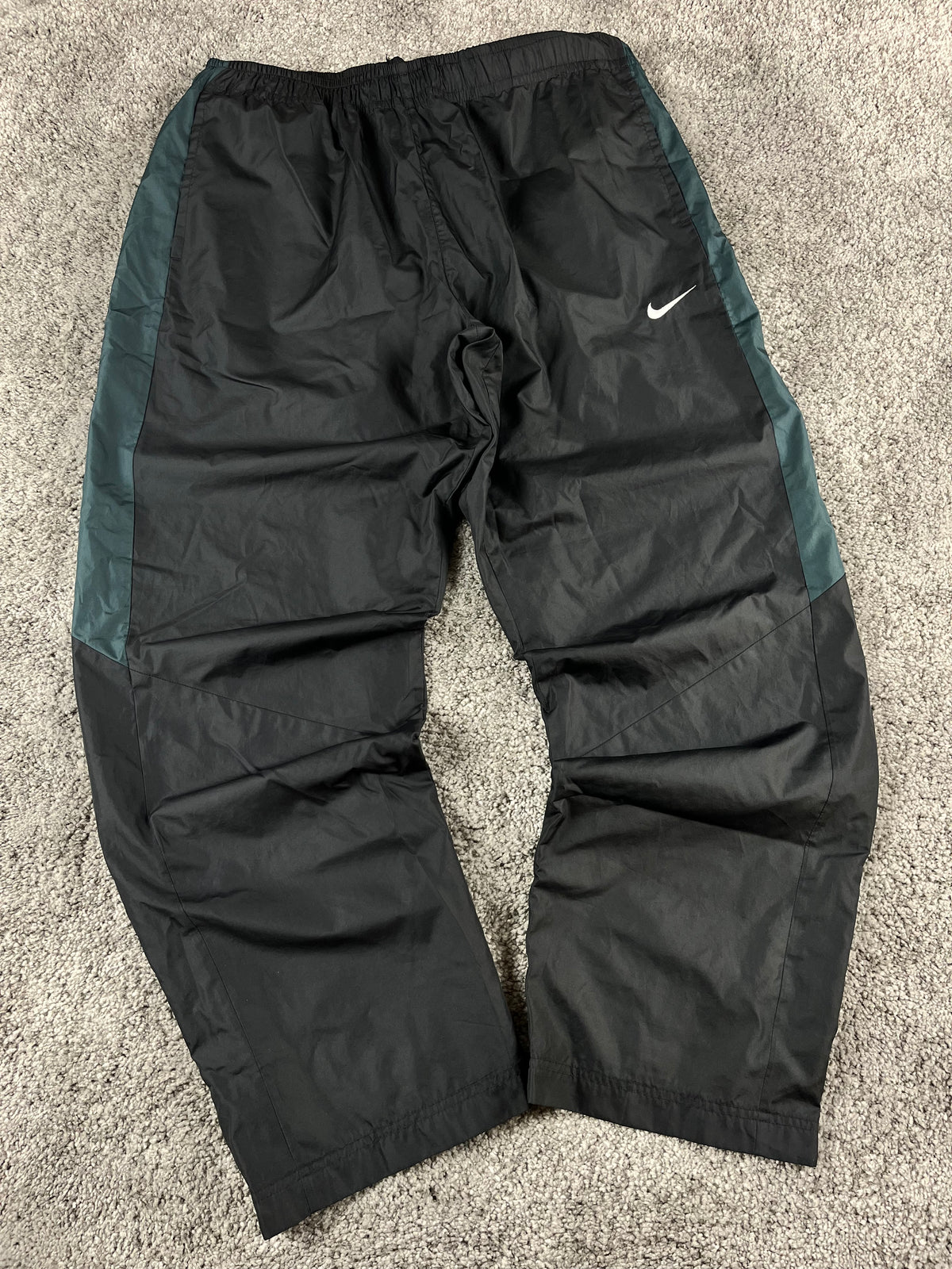 Pantalón deportivo Nike vintage años 2000 "Negro/Gris" (XL)