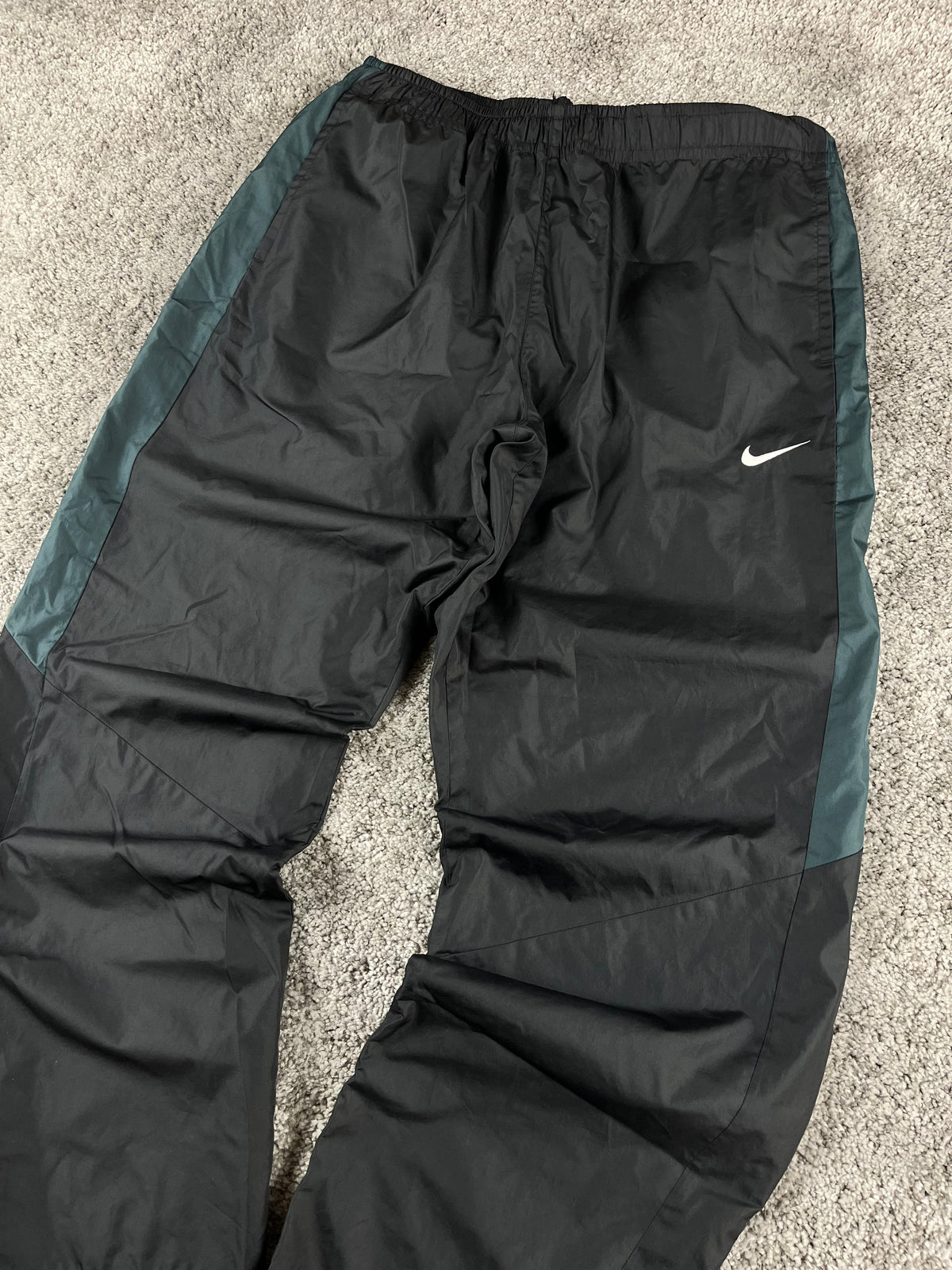 Pantalon de survêtement Nike vintage années 2000 "Noir/Gris" (XL)