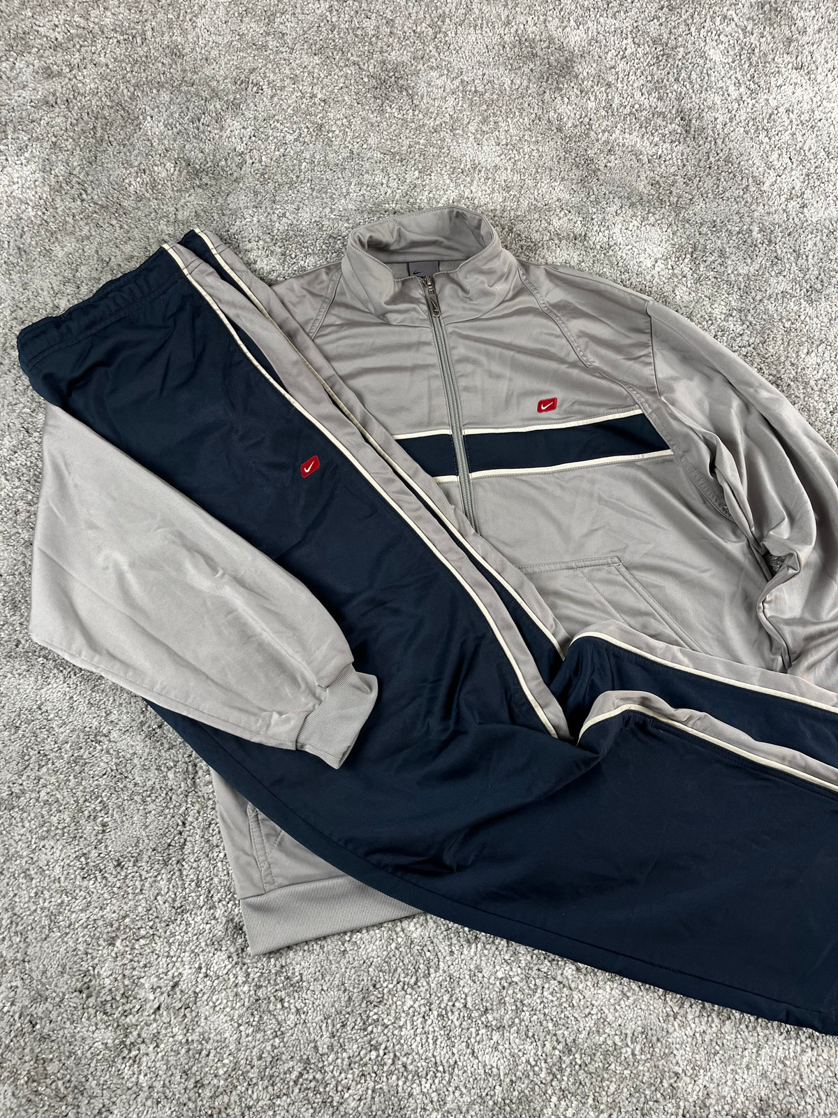 Nike Tracksuit Vintage 2000s "Gray/Navy" (M)