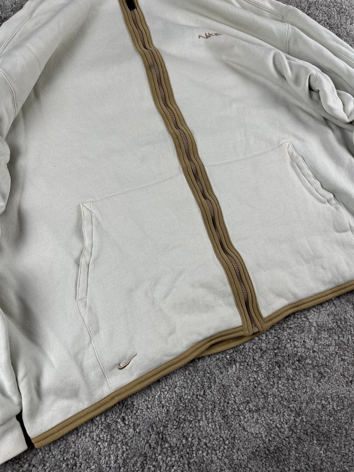 Survêtement Nike vintage années 2000 « Blanc/Beige » (XL)