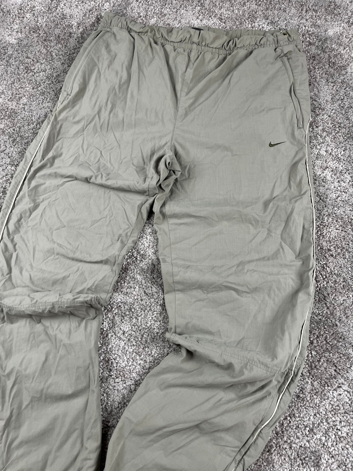 Pantalón de chándal Nike Vintage años 2000 "Verde/Caqui" (M)