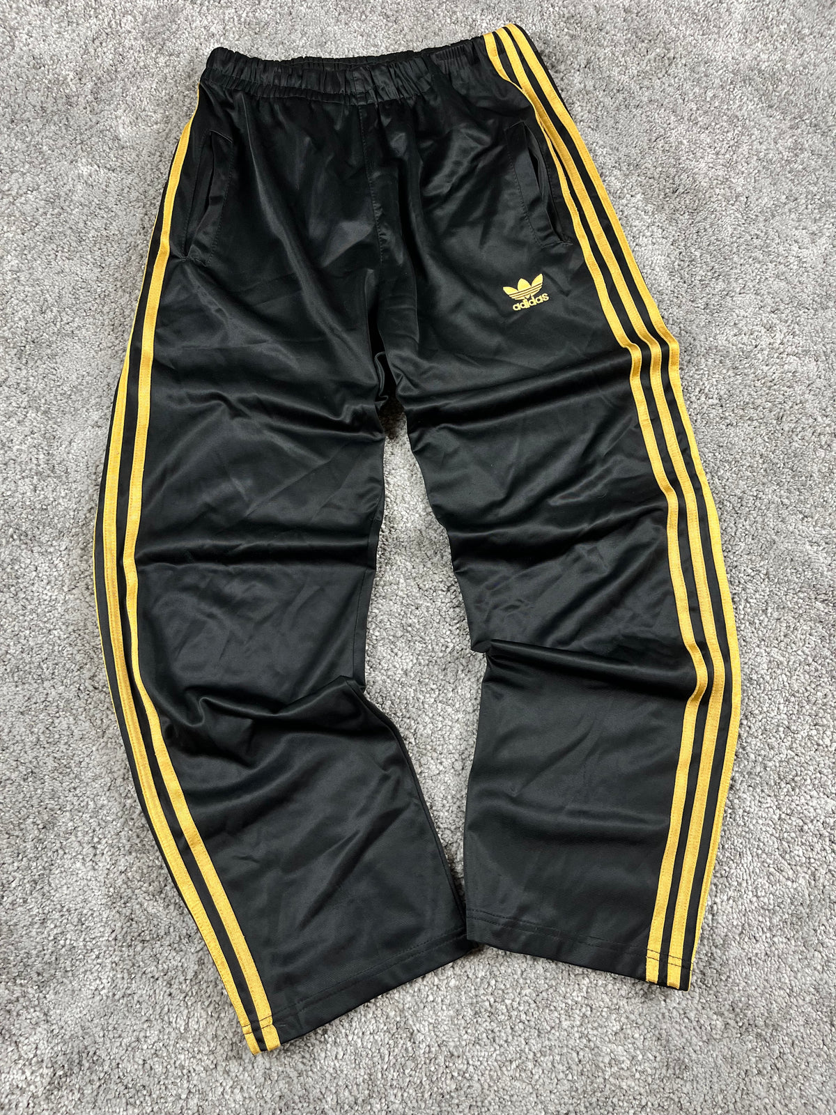 Adidas 3 Stripes Trackpant Vintage 2000s "Black/Gold" (S)