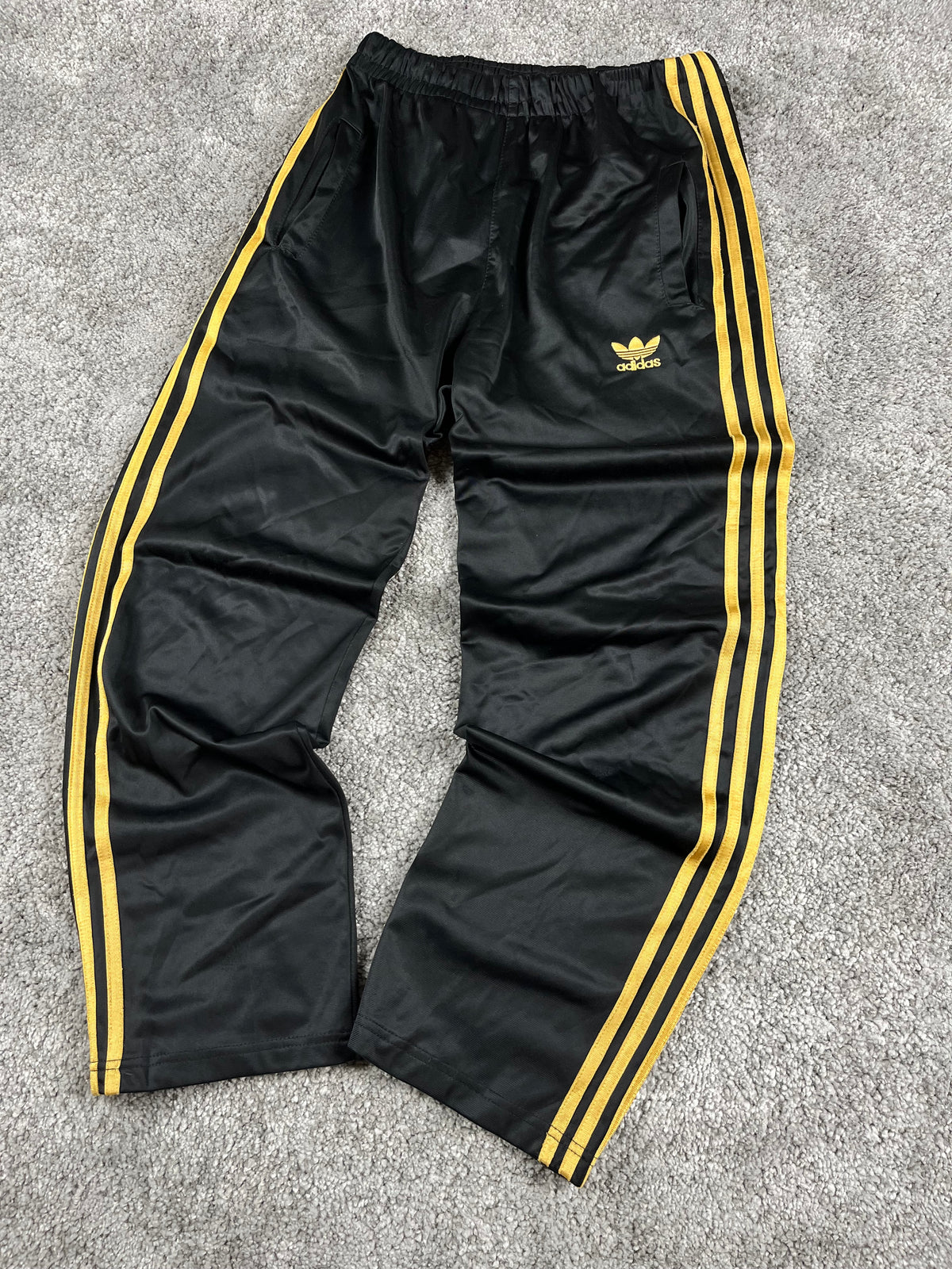Adidas 3 Stripes Trackpant Vintage 2000s "Black/Gold" (S)