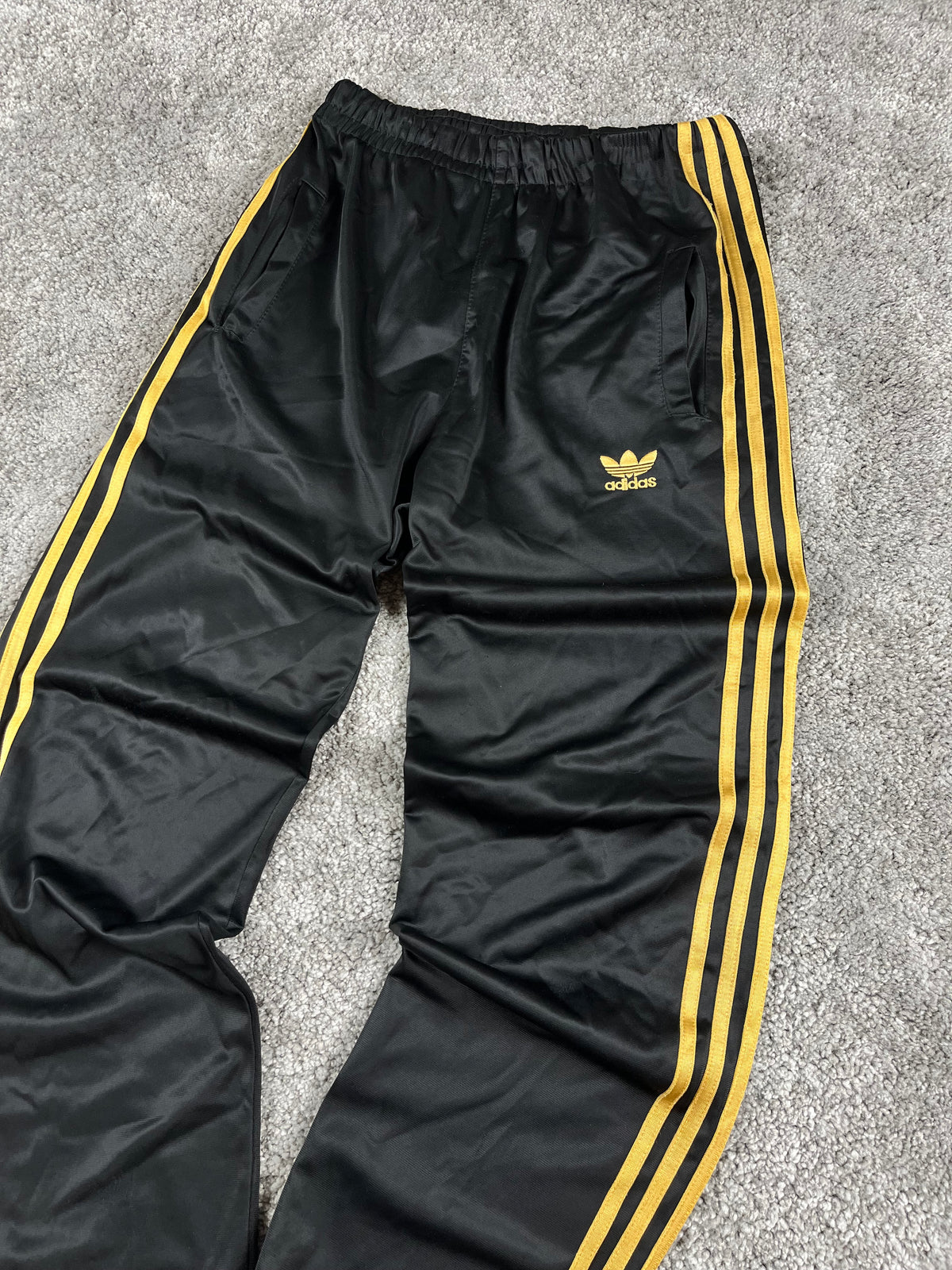 Adidas 3 Stripes Trackpant Vintage 2000s "Black/Gold" (S)