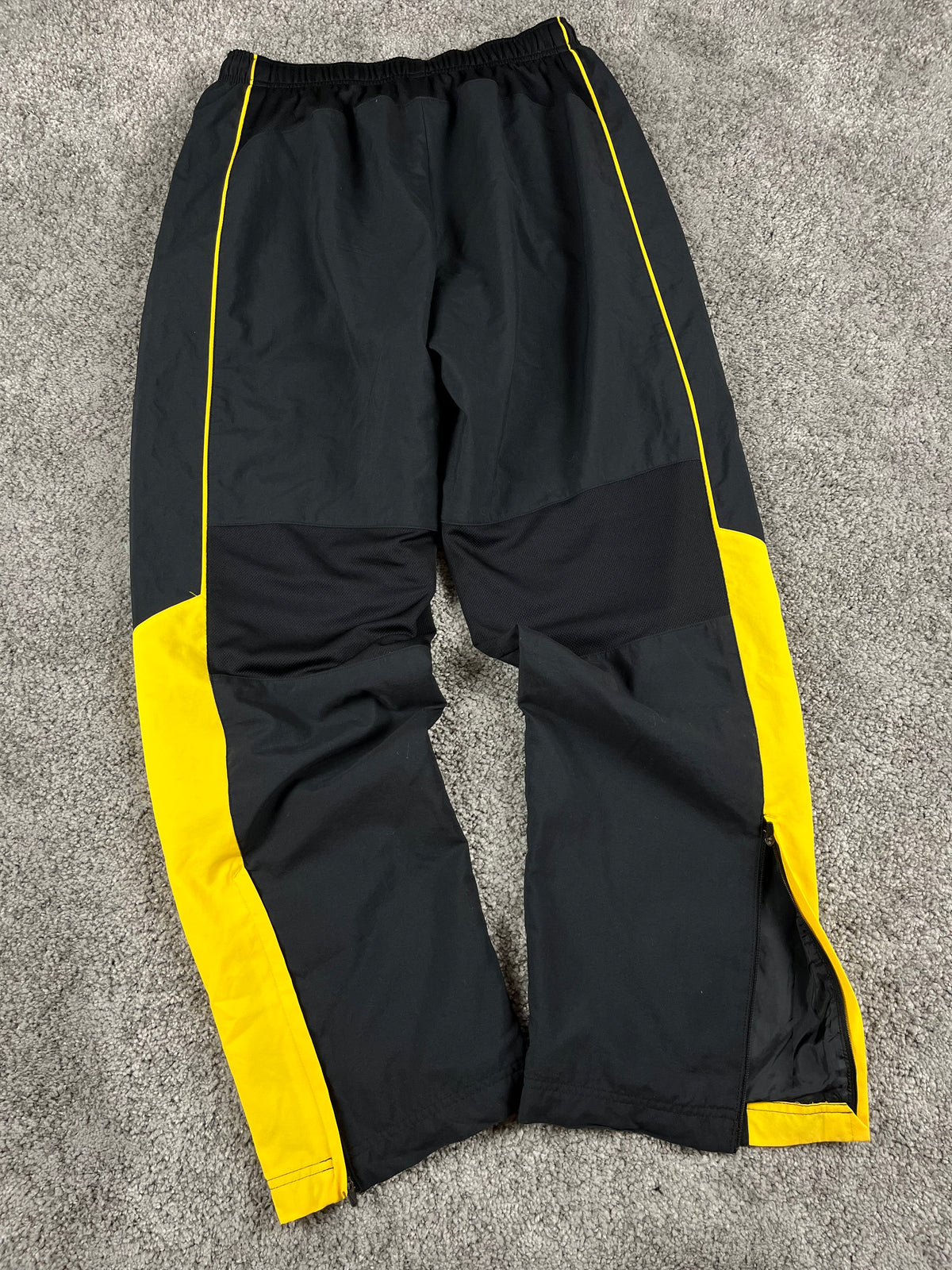 Nike Trackpant Vintage 2000s "Black/Yellow" (L)