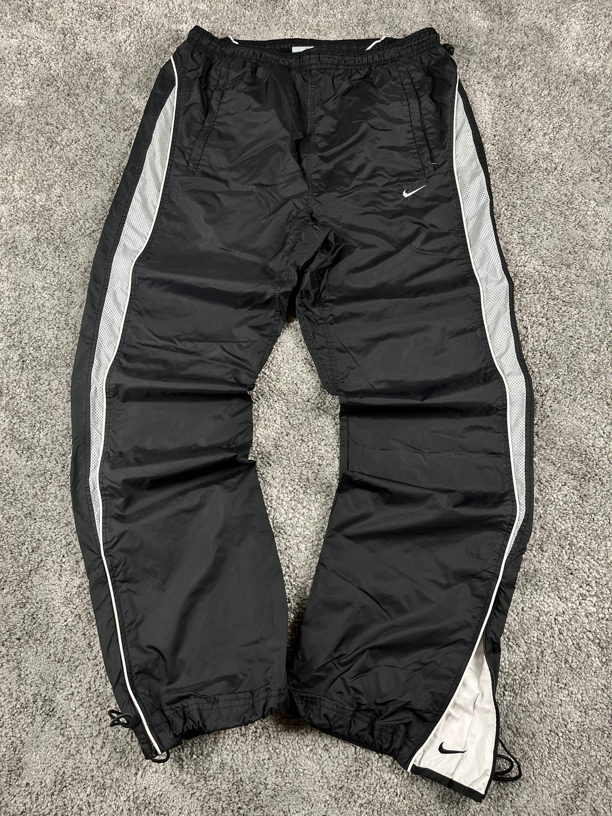 Nike Trackpant Vintage 2000s "Black/Gray" (L)