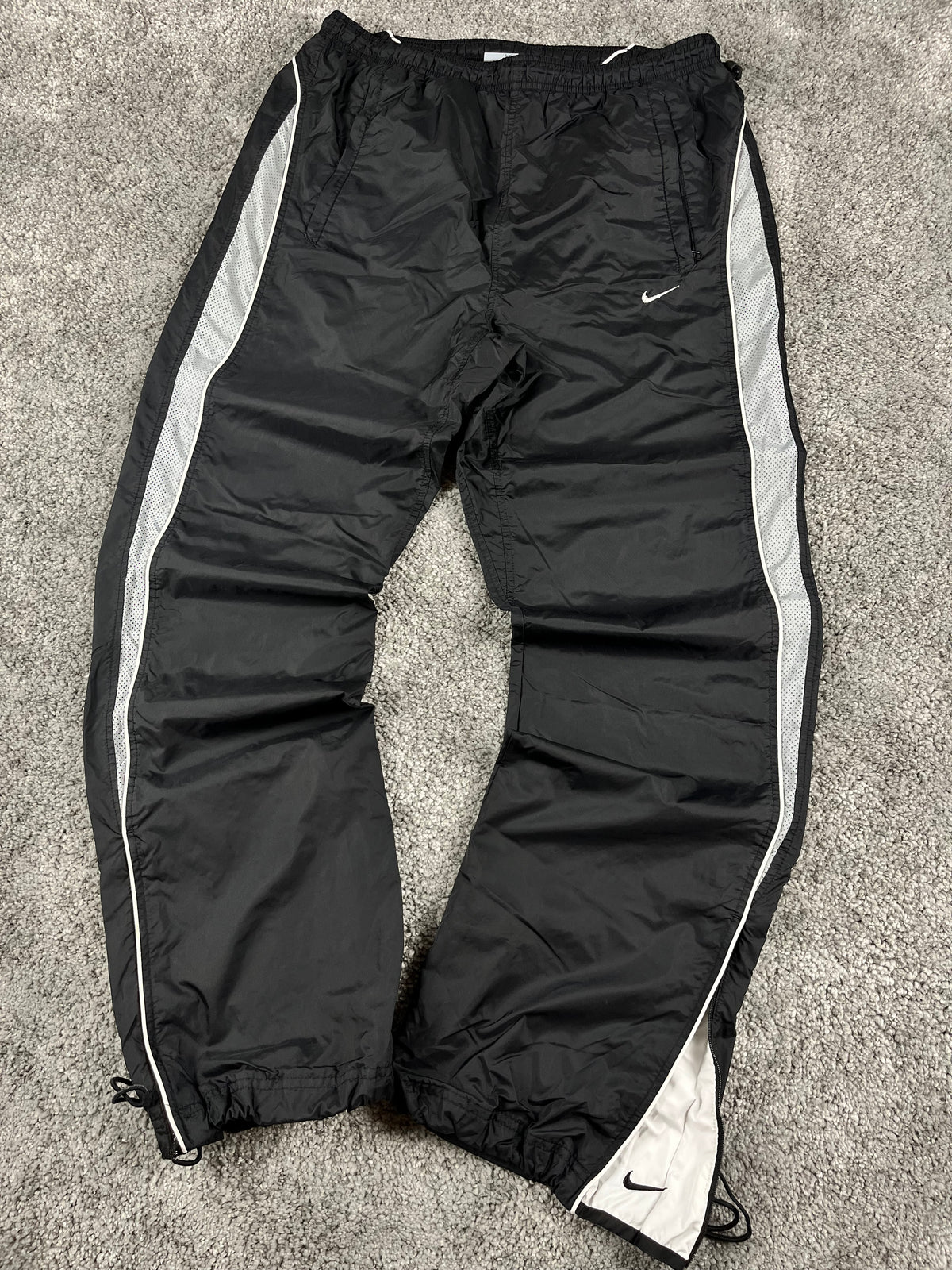 Nike Trackpant Vintage 2000s "Black/Gray" (L)