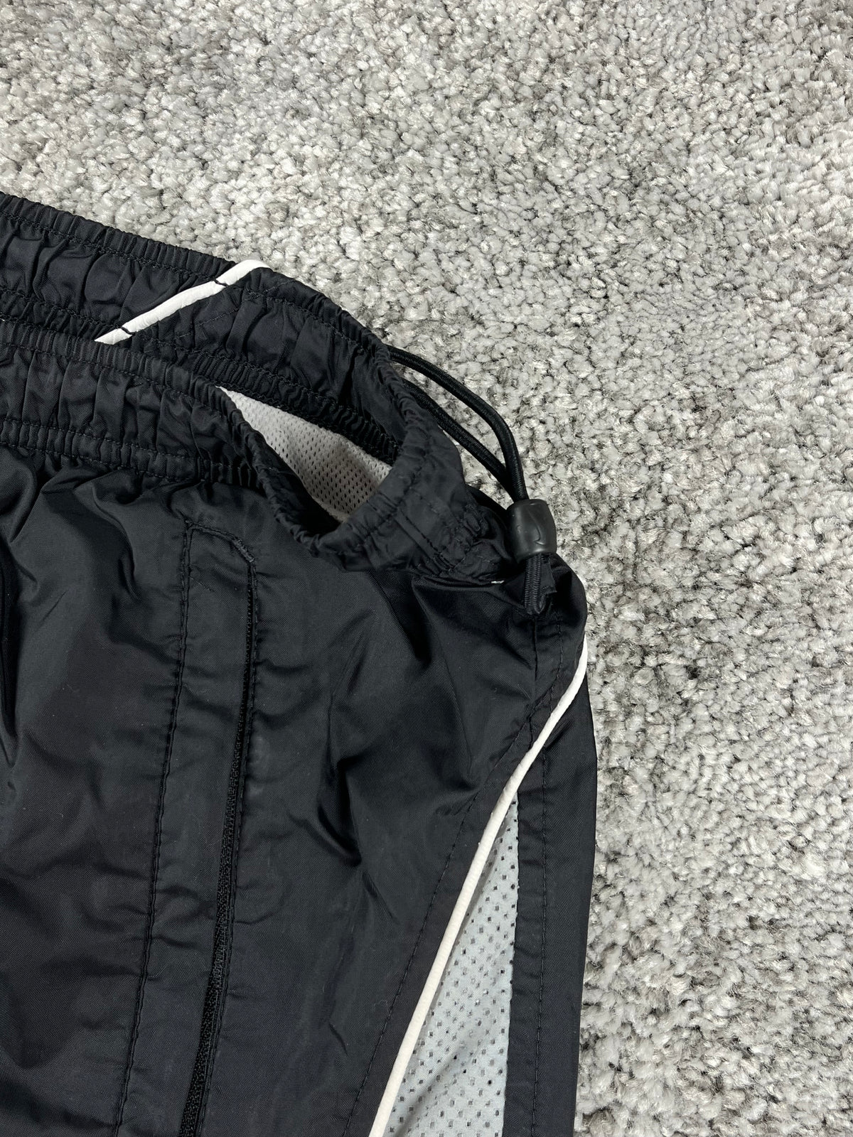Nike Trackpant Vintage 2000s "Black/Gray" (L)