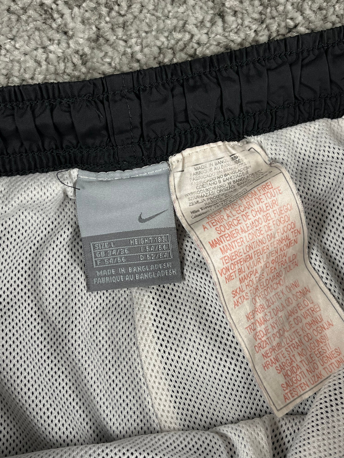 Nike Trackpant Vintage 2000s "Black/Gray" (L)
