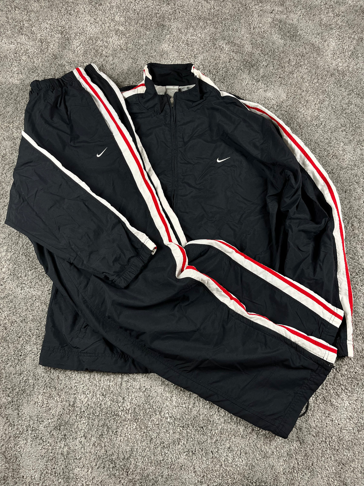 Nike Tracksuit Vintage 2000s "Black/White/Red" (XL)