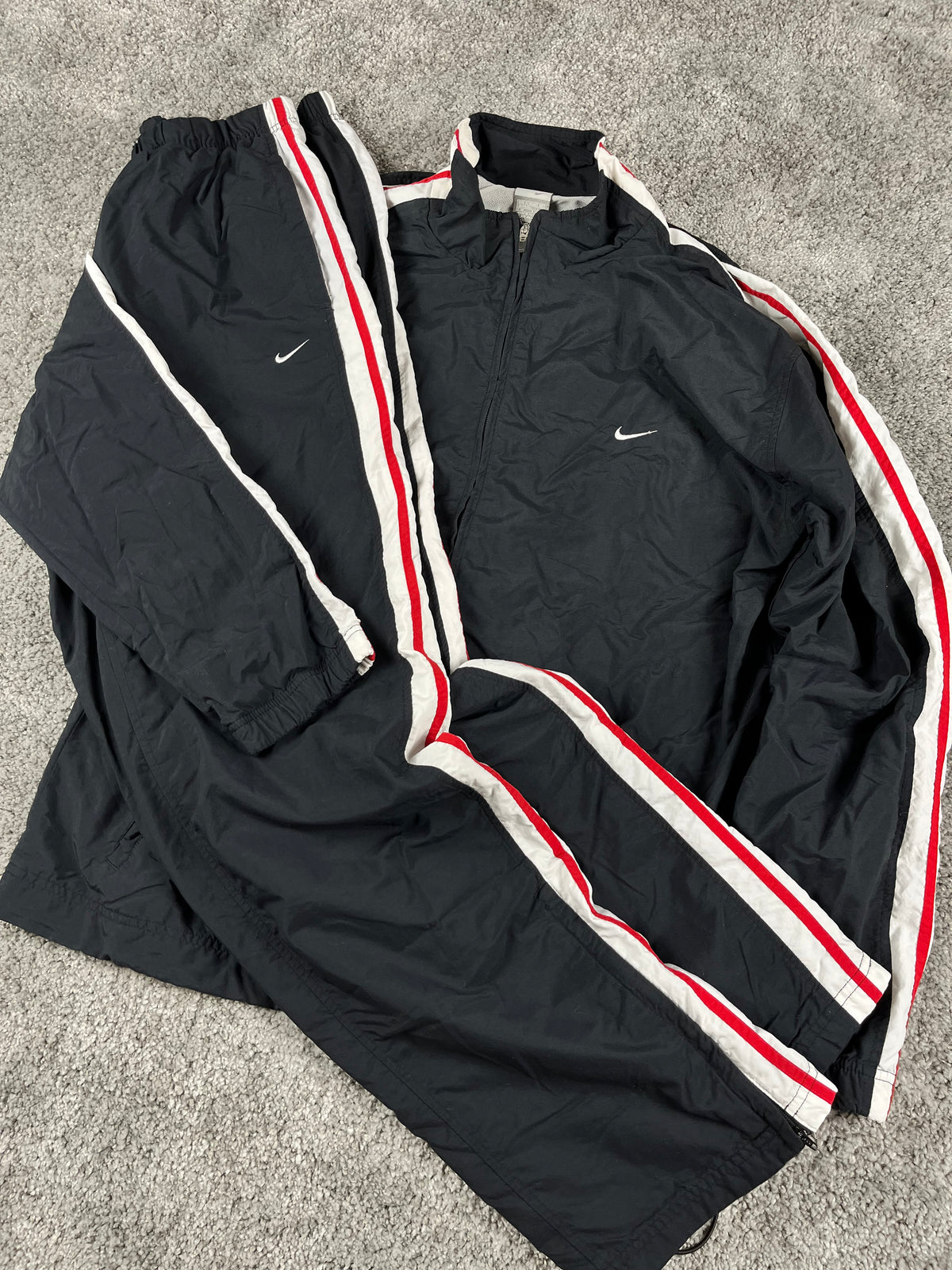 Nike Tracksuit Vintage 2000s "Black/White/Red" (XL)