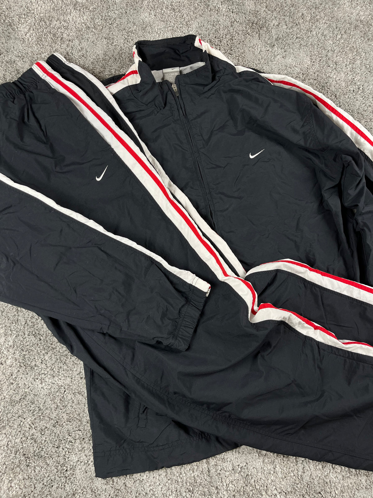 Nike Tracksuit Vintage 2000s "Black/White/Red" (XL)