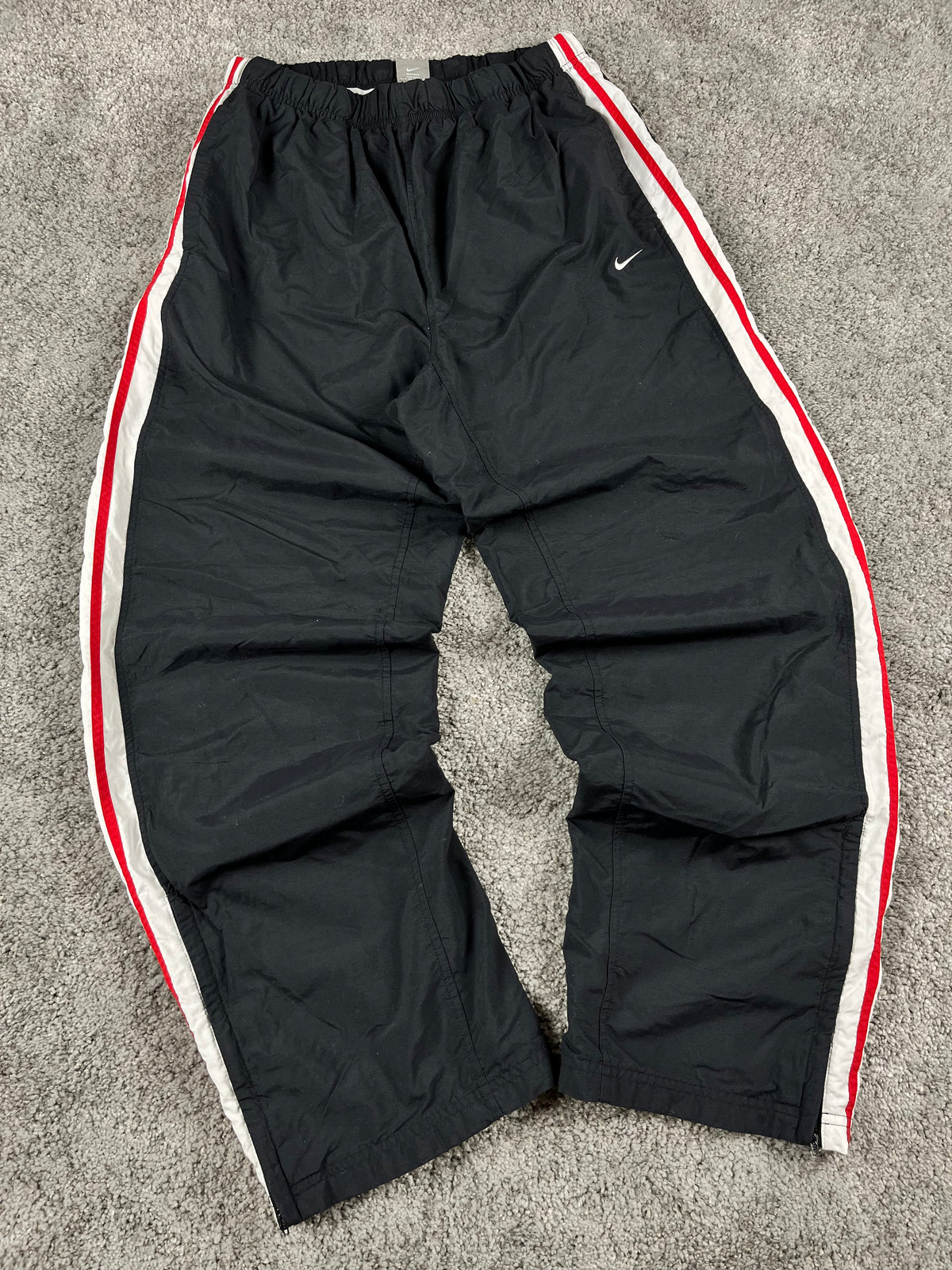 Chándal Nike vintage años 2000 "Negro/Blanco/Rojo" (XL)