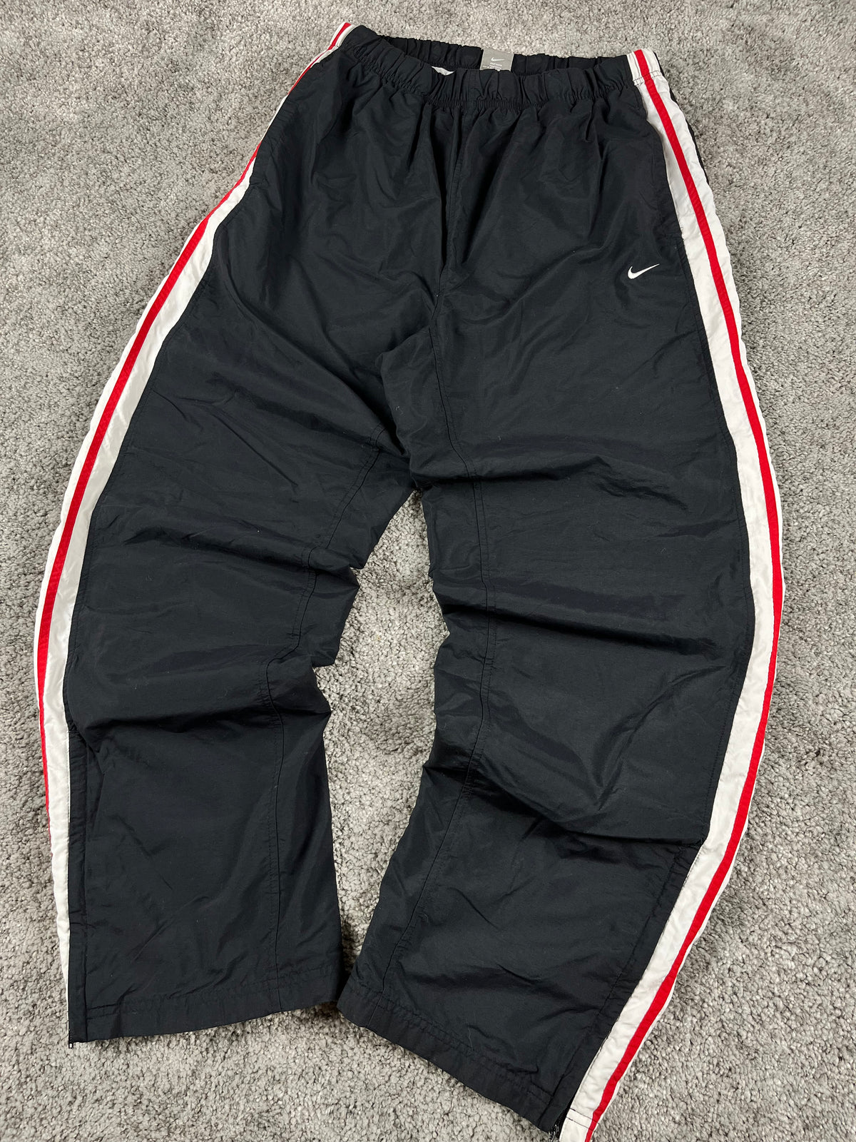 Chándal Nike vintage años 2000 "Negro/Blanco/Rojo" (XL)