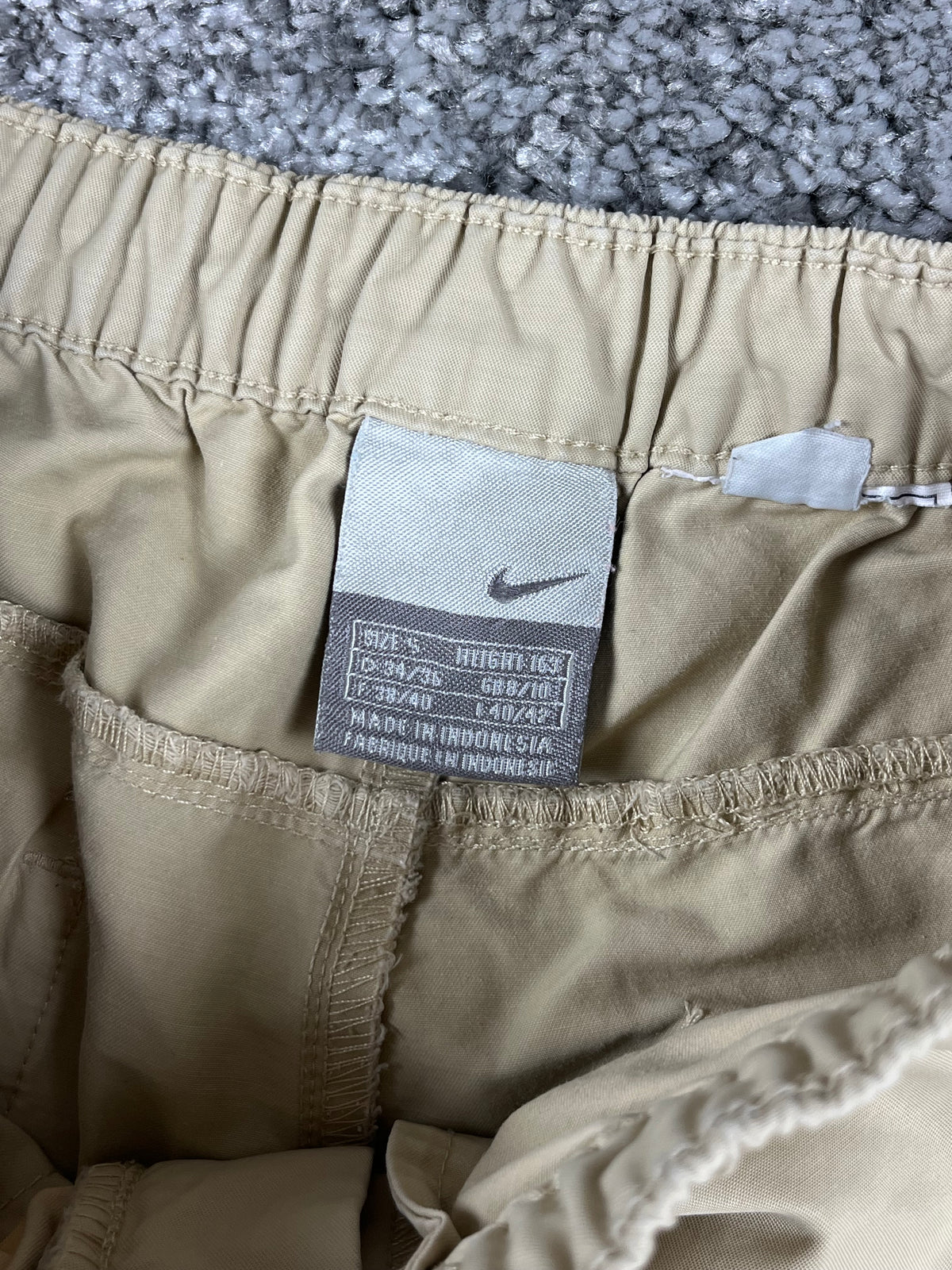 Pantalón de chándal Nike vintage años 2000 "Beige/Blanco/Rojo" (S)