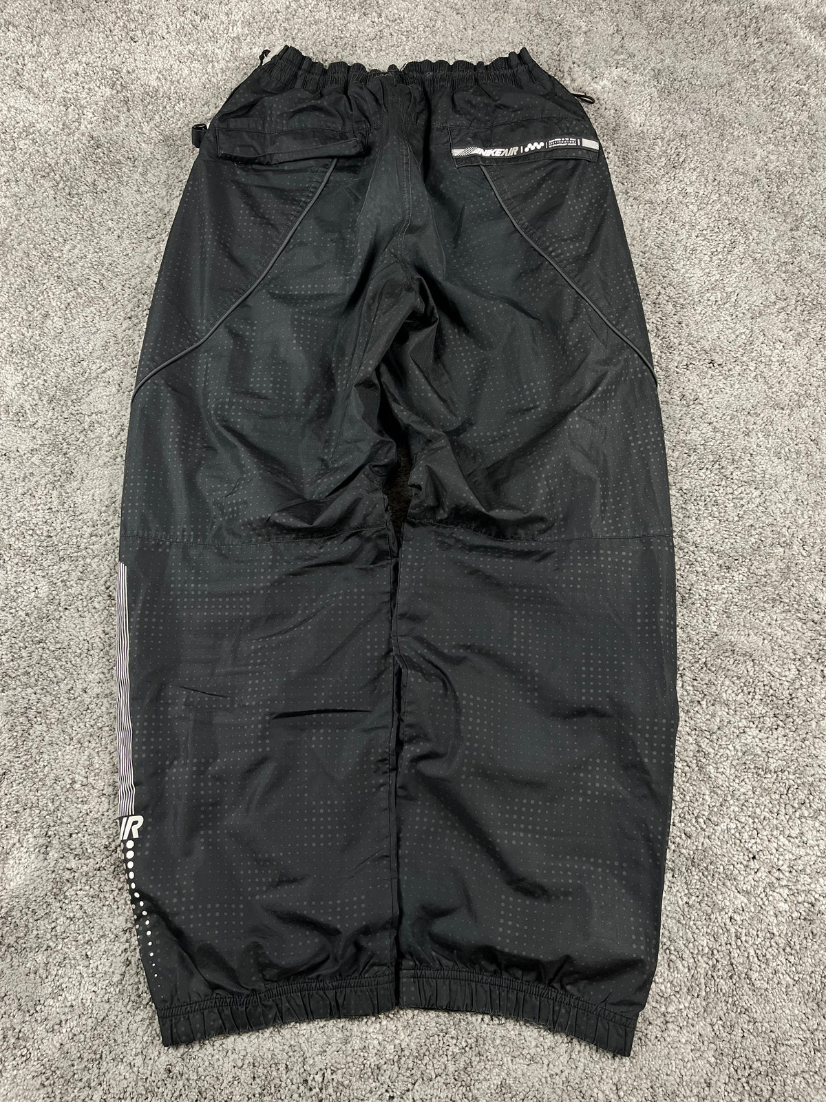 Pantalón de chándal Nike vintage poco común de los años 2000 "Negro/Rojo" (L)
