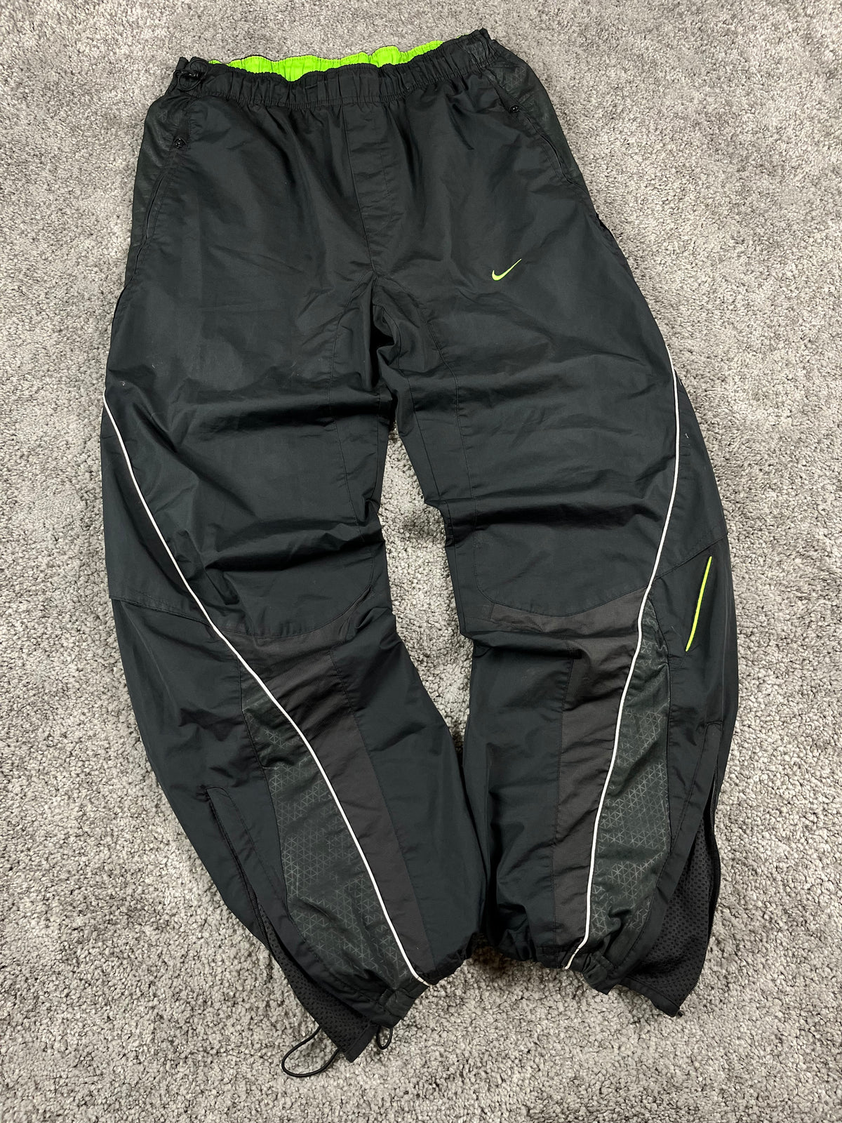 Pantalón deportivo Nike Shox vintage años 2000 "Negro/Verde" (S)