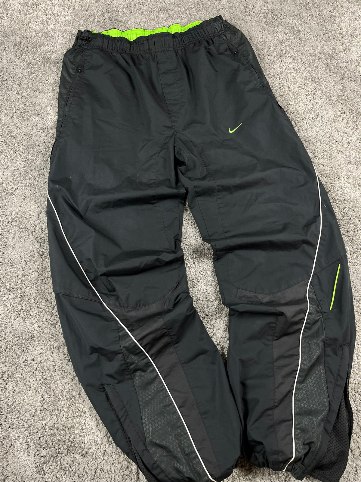 Pantalón deportivo Nike Shox vintage años 2000 "Negro/Verde" (S)