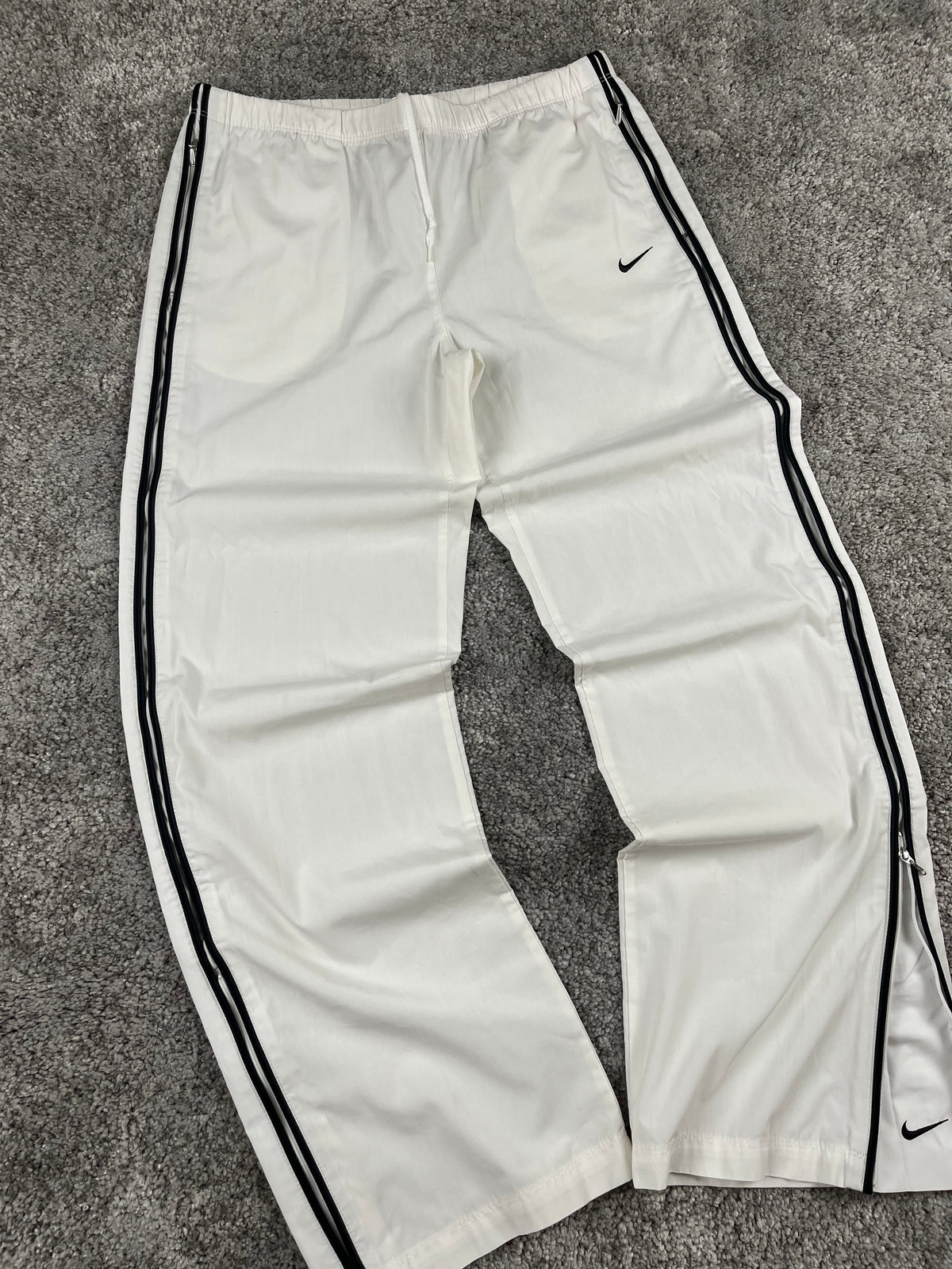 Nike Trackpant Vintage 2000s "White/Black" (S)
