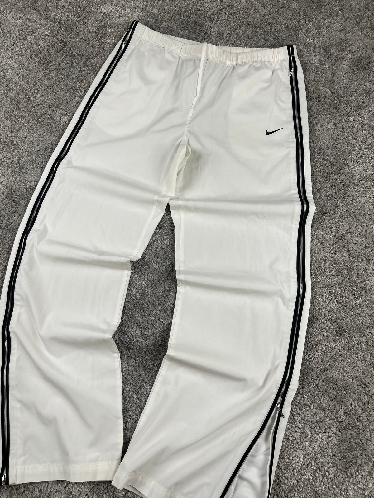 Nike Trackpant Vintage 2000s "White/Black" (S)