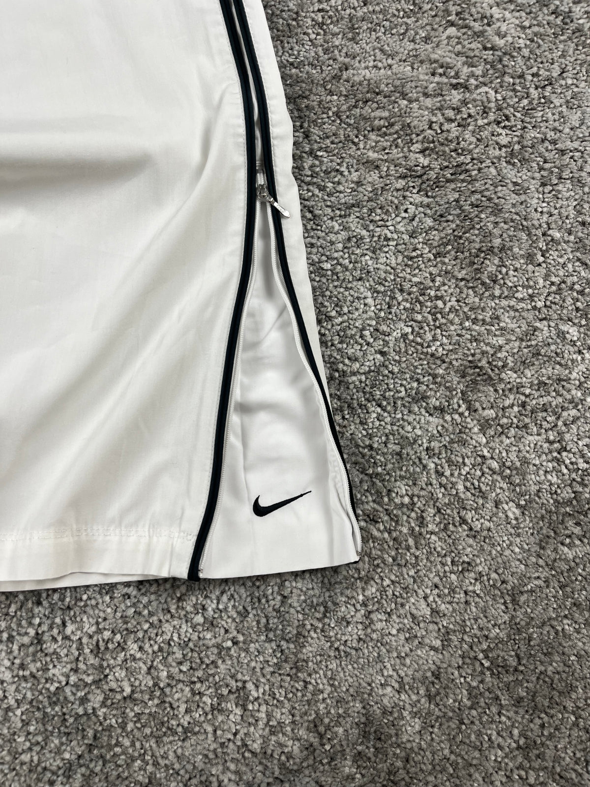 Nike Trackpant Vintage 2000s "White/Black" (S)