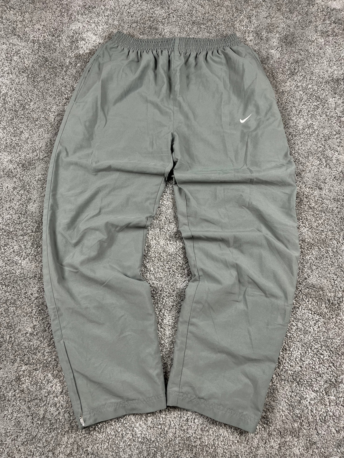 Nike Trackpant Vintage 2000s "Gray/White" (S)