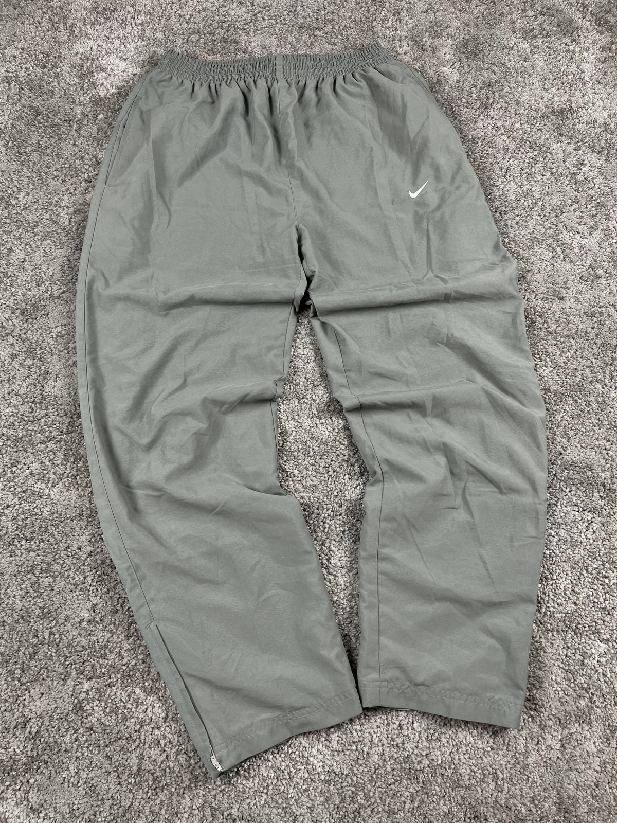 Nike Trackpant Vintage 2000s "Gray/White" (S)