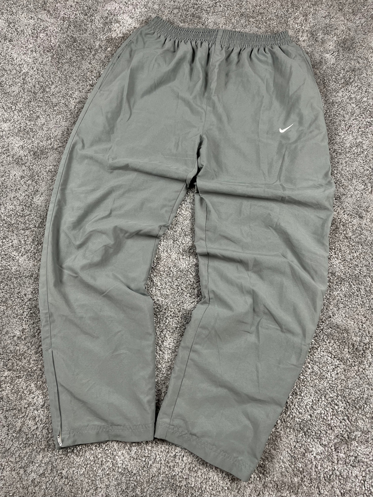 Nike Trackpant Vintage 2000s "Gray/White" (S)