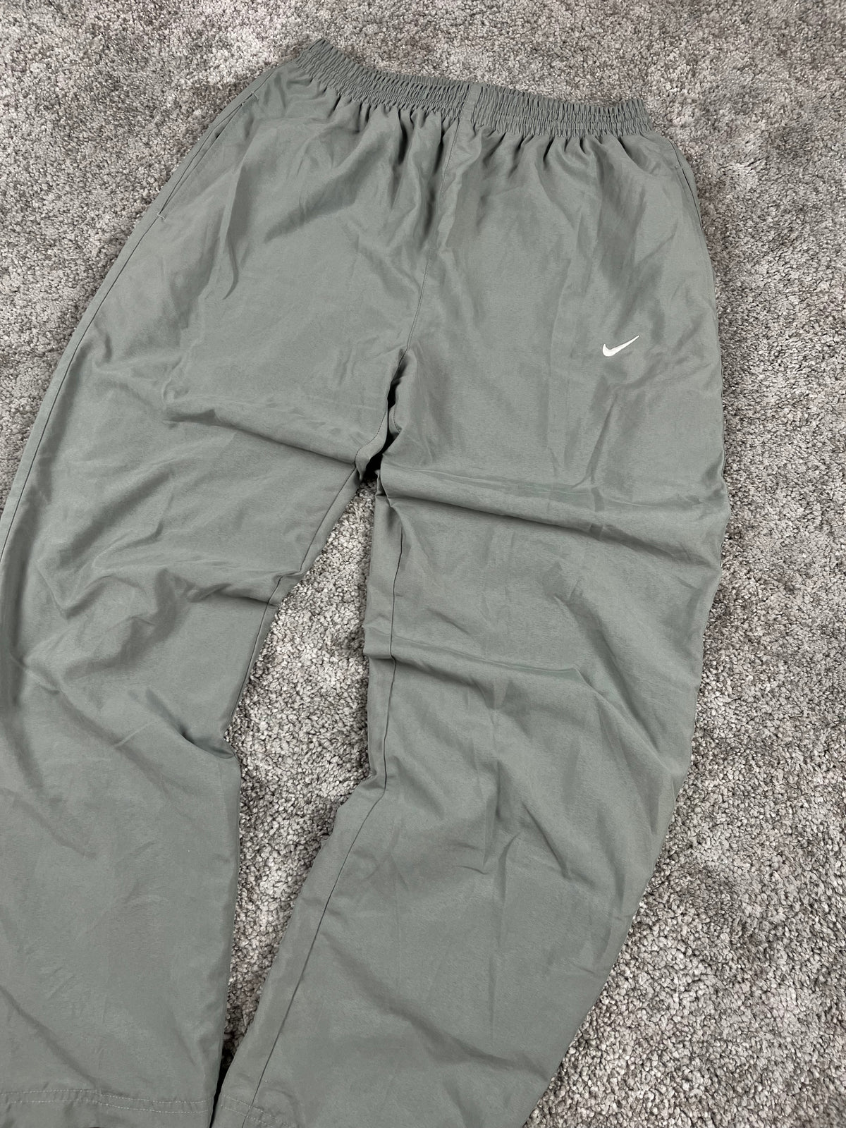 Pantalon de survêtement Nike vintage années 2000 "Gris/Blanc" (S)