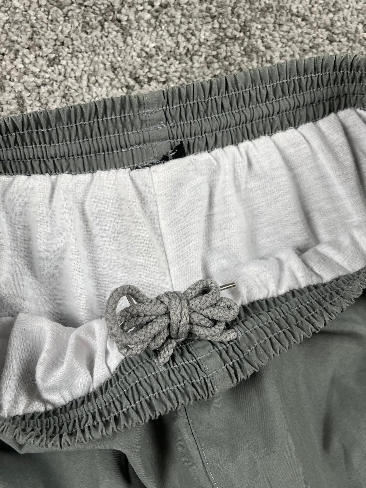 Pantalon de survêtement Nike vintage années 2000 "Gris/Blanc" (S)