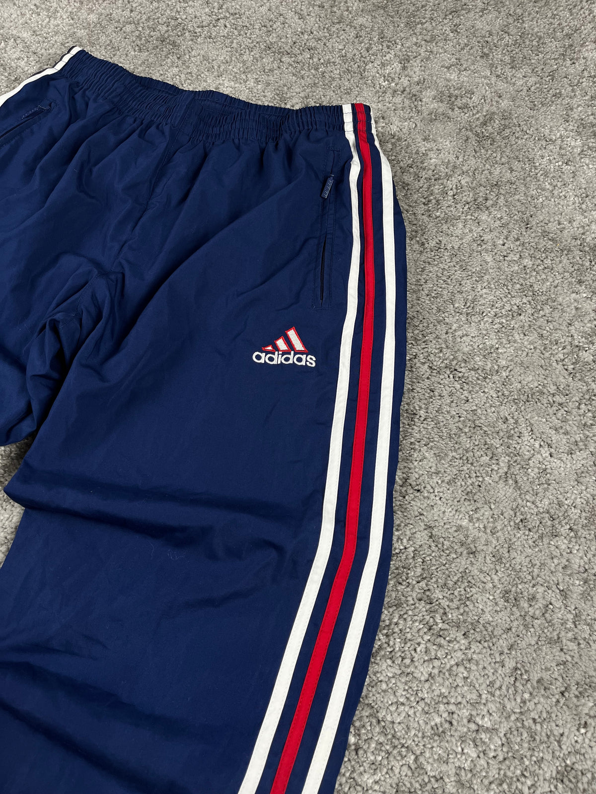 Pantalon de survêtement Adidas vintage années 2000 "Bleu marine/Rouge/Blanc" (M)