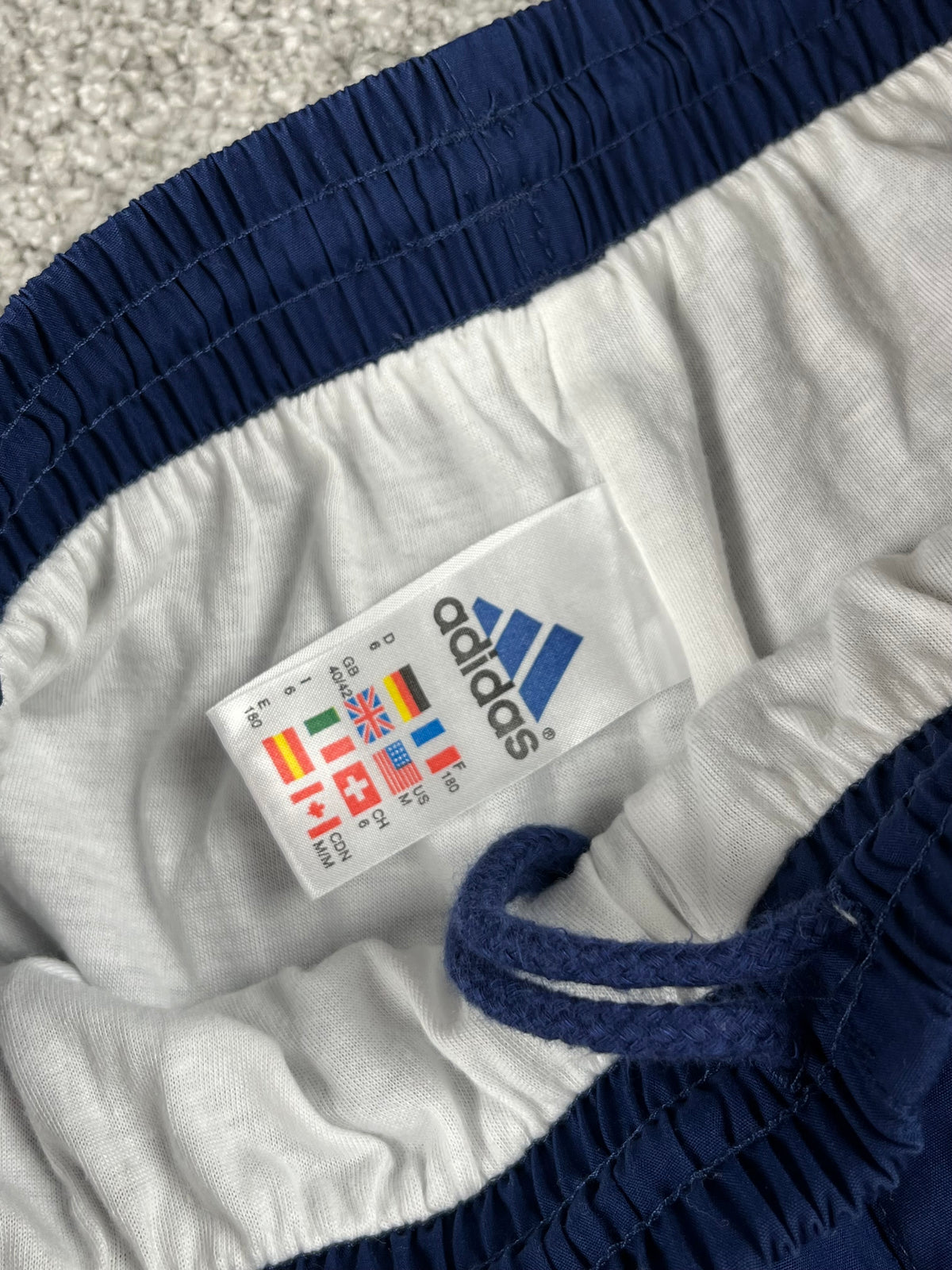Pantalon de survêtement Adidas vintage années 2000 "Bleu marine/Rouge/Blanc" (M)