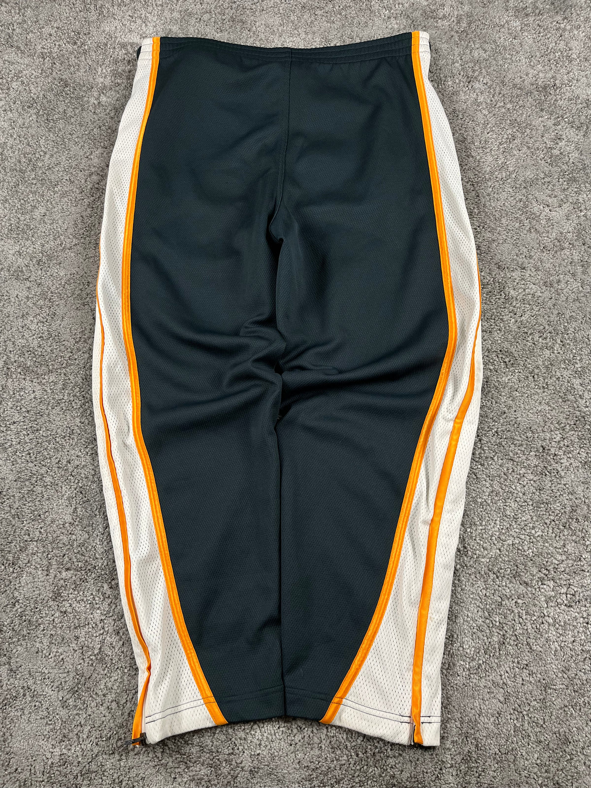 Pantalón deportivo Adidas Basketball vintage años 2000 "Gris/Blanco/Naranja" (M/L)
