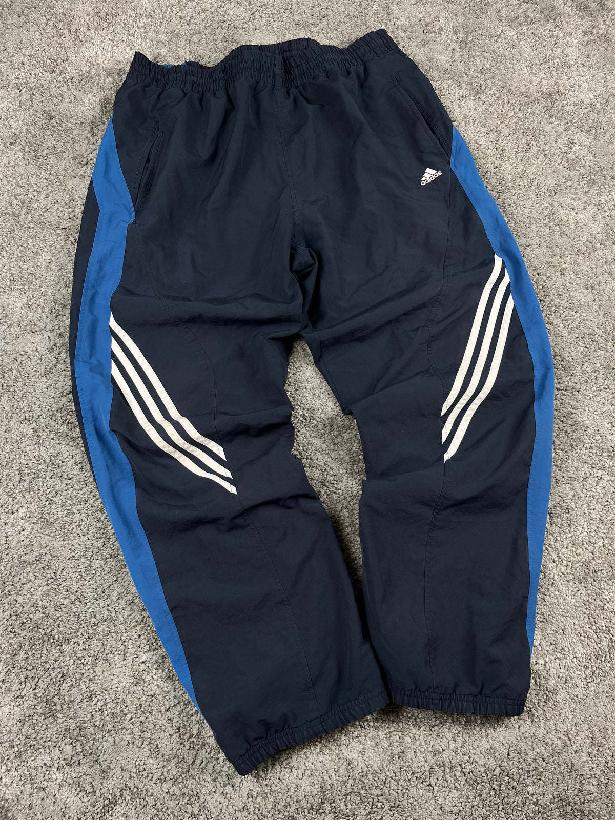 Pantalón deportivo Adidas vintage años 2000 "Azul marino/Azul" (XL)