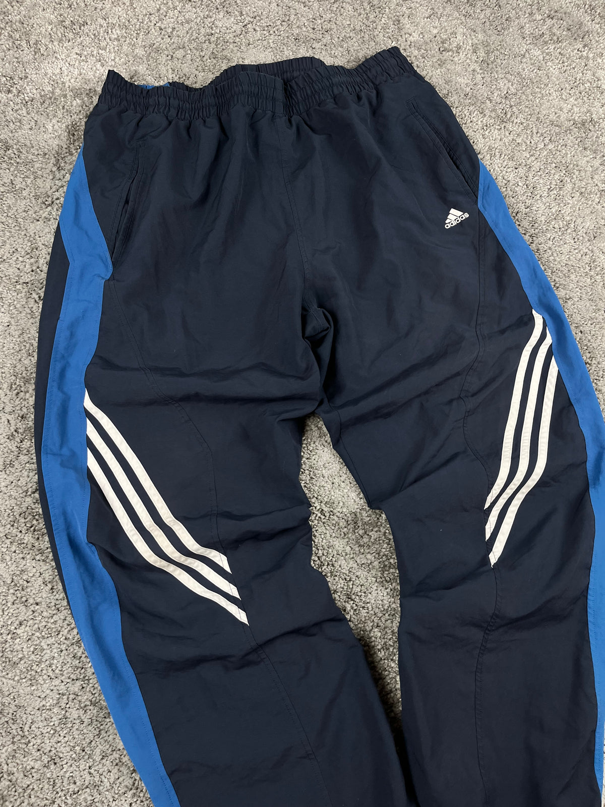 Pantalón deportivo Adidas vintage años 2000 "Azul marino/Azul" (XL)