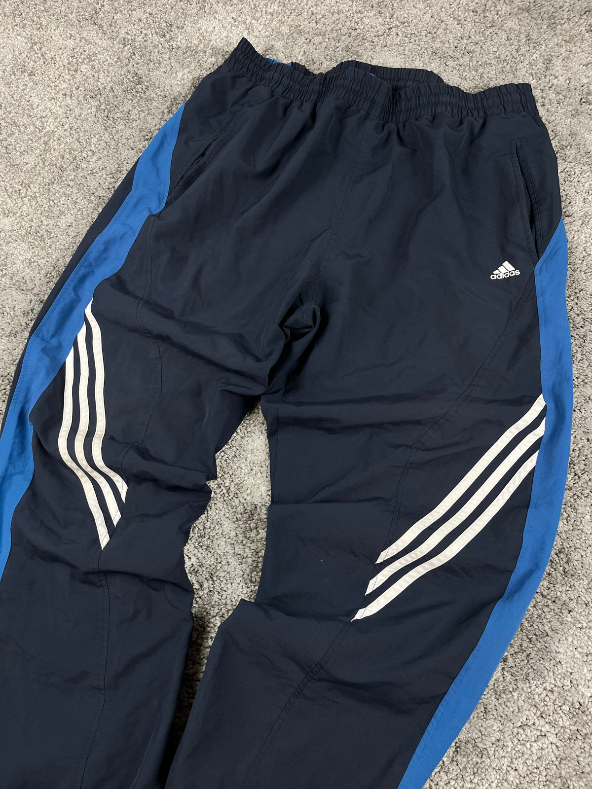 Pantalón deportivo Adidas vintage años 2000 "Azul marino/Azul" (XL)