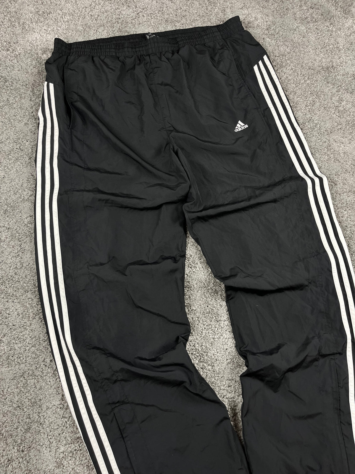 Pantalón de chándal Adidas 3 Stripes Vintage años 2000 "Negro/Blanco" (XL)