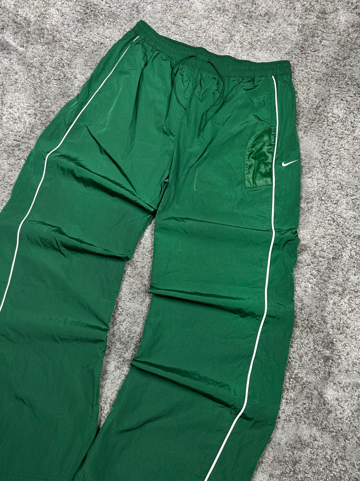 Pantalon de jogging Nike vintage des années 2000 "Vert/Blanc" (L)