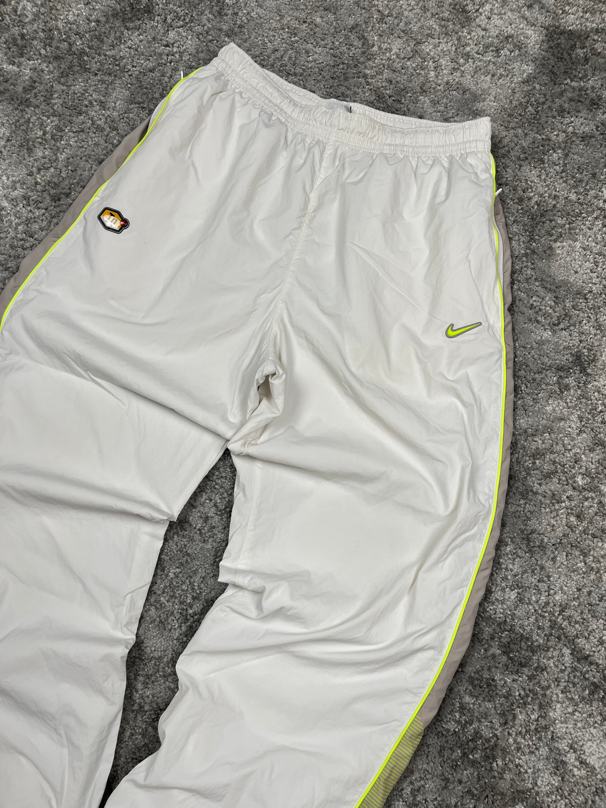 Pantalon de survêtement Nike TN vintage des années 2000 "Blanc/Vert" (S)