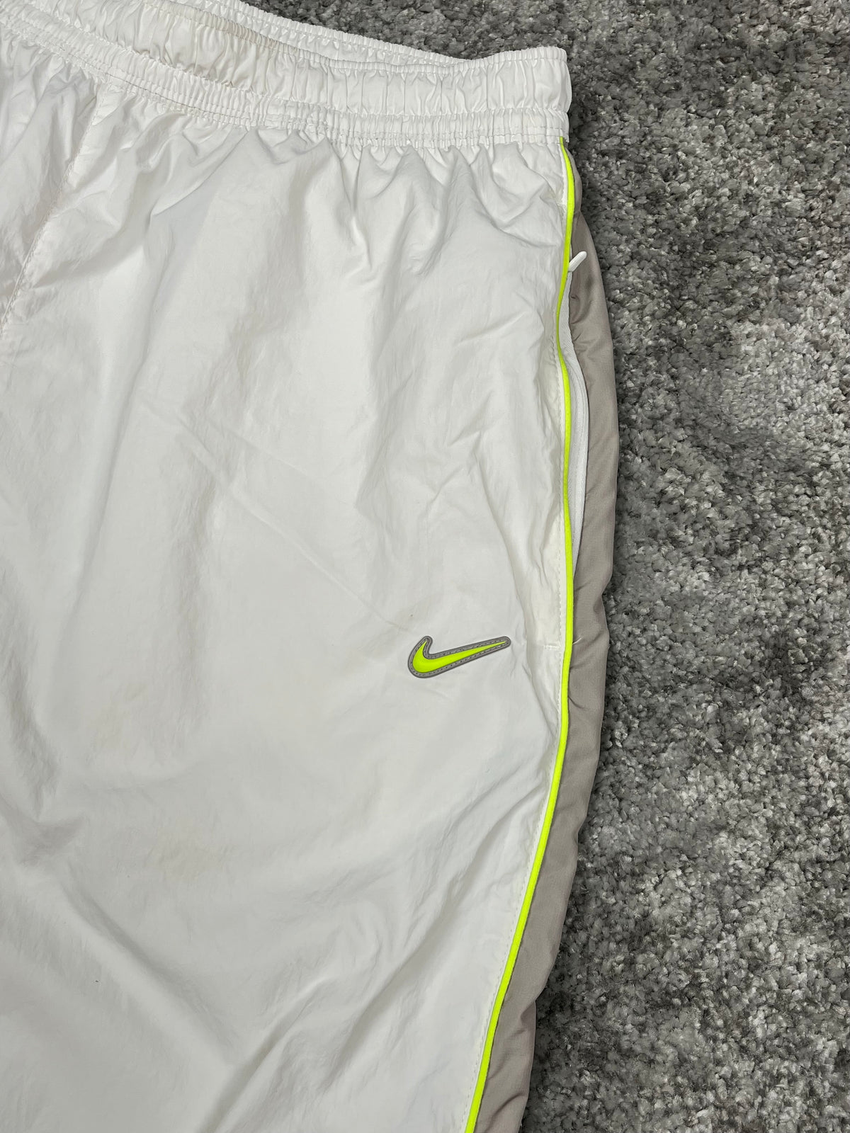 Pantalon de survêtement Nike TN vintage des années 2000 "Blanc/Vert" (S)