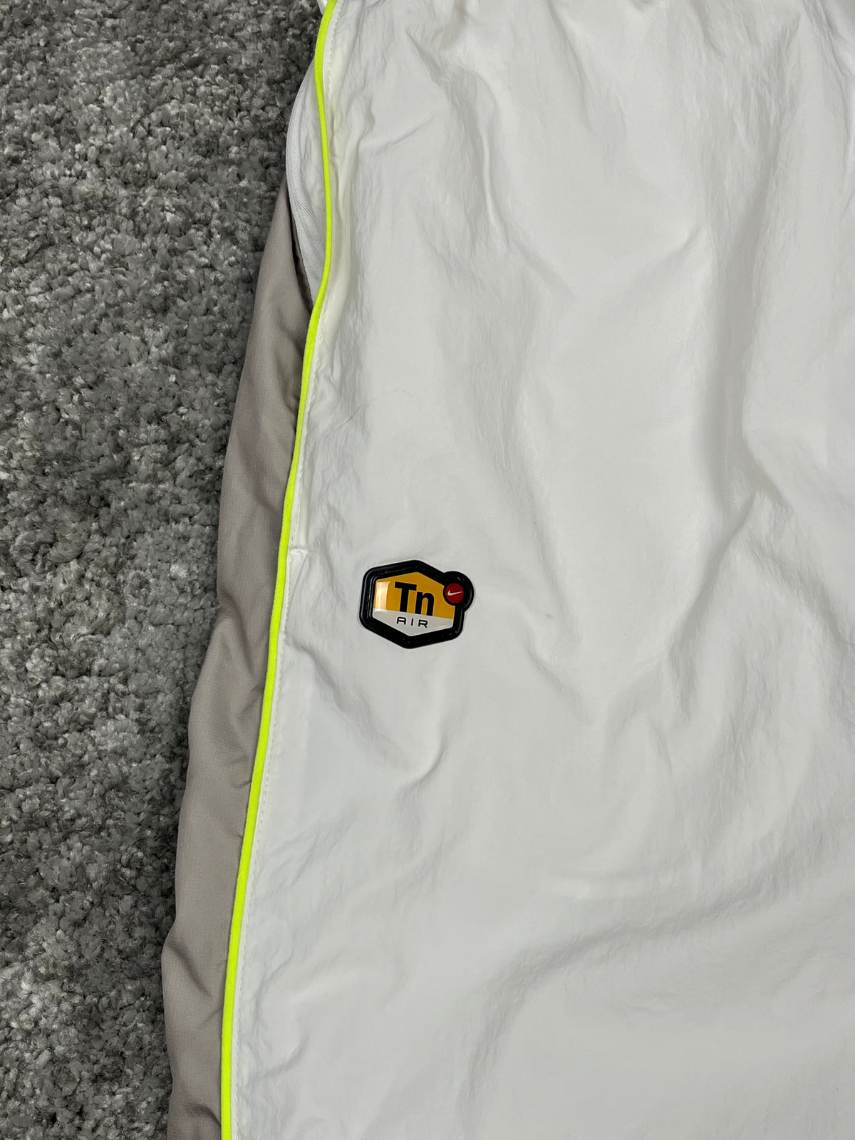 Pantalon de survêtement Nike TN vintage des années 2000 "Blanc/Vert" (S)