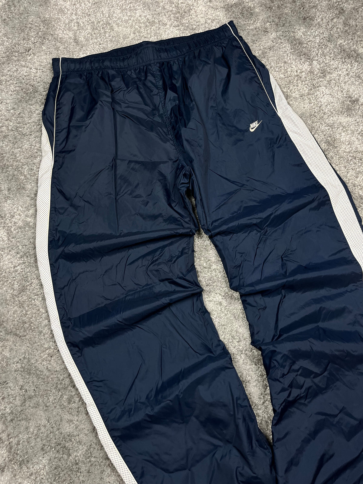 Pantalón deportivo Nike vintage años 2000 "Azul marino/Blanco" (XL)