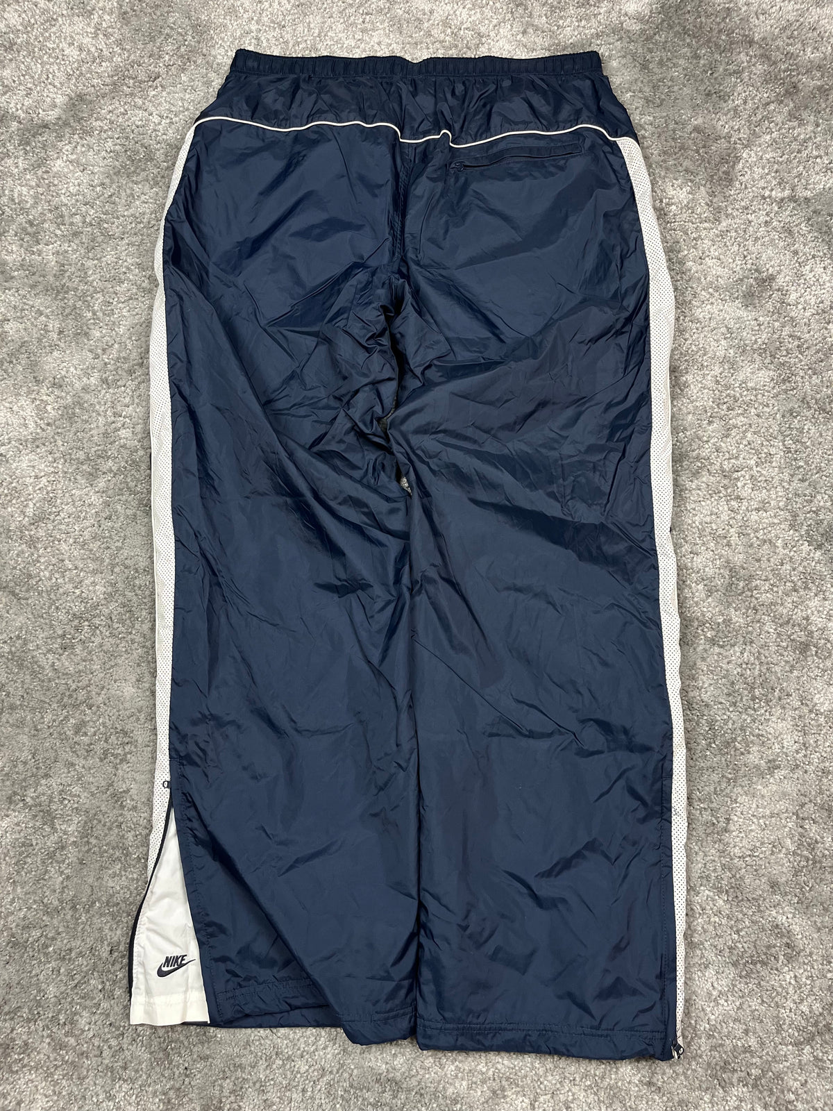 Pantalón deportivo Nike vintage años 2000 "Azul marino/Blanco" (XL)