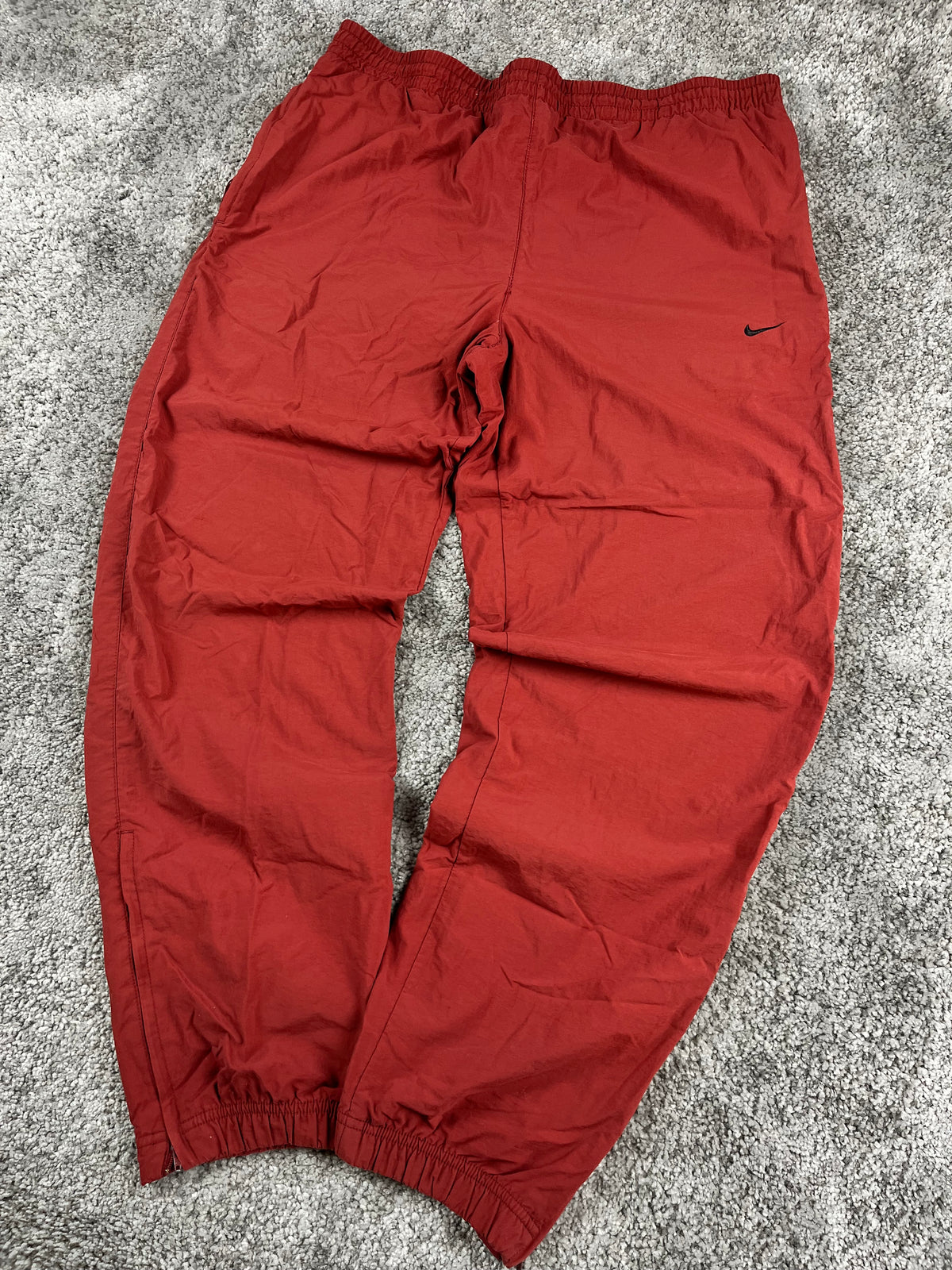 Pantalón deportivo vintage Nike años 2000 "Granate/Negro" (M)
