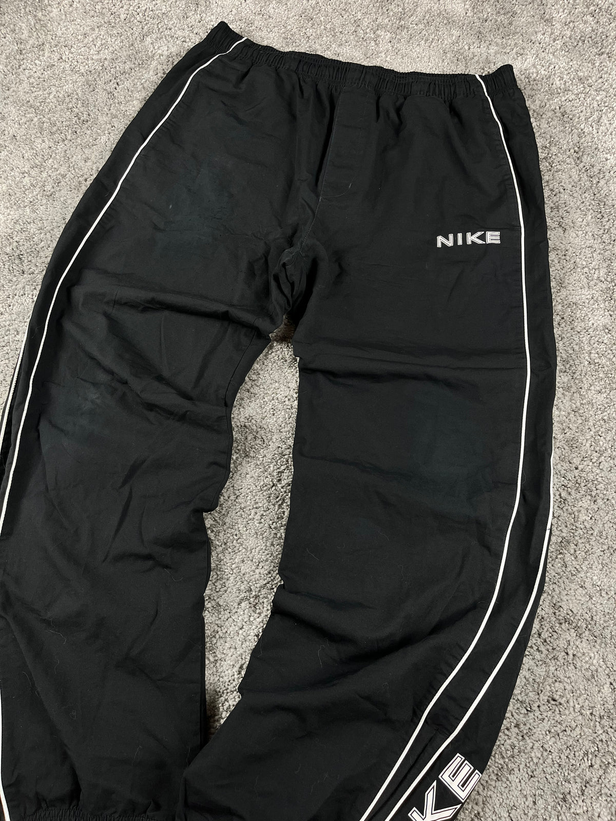 Pantalon de survêtement Nike vintage années 2000 "Noir/Blanc" (XL)