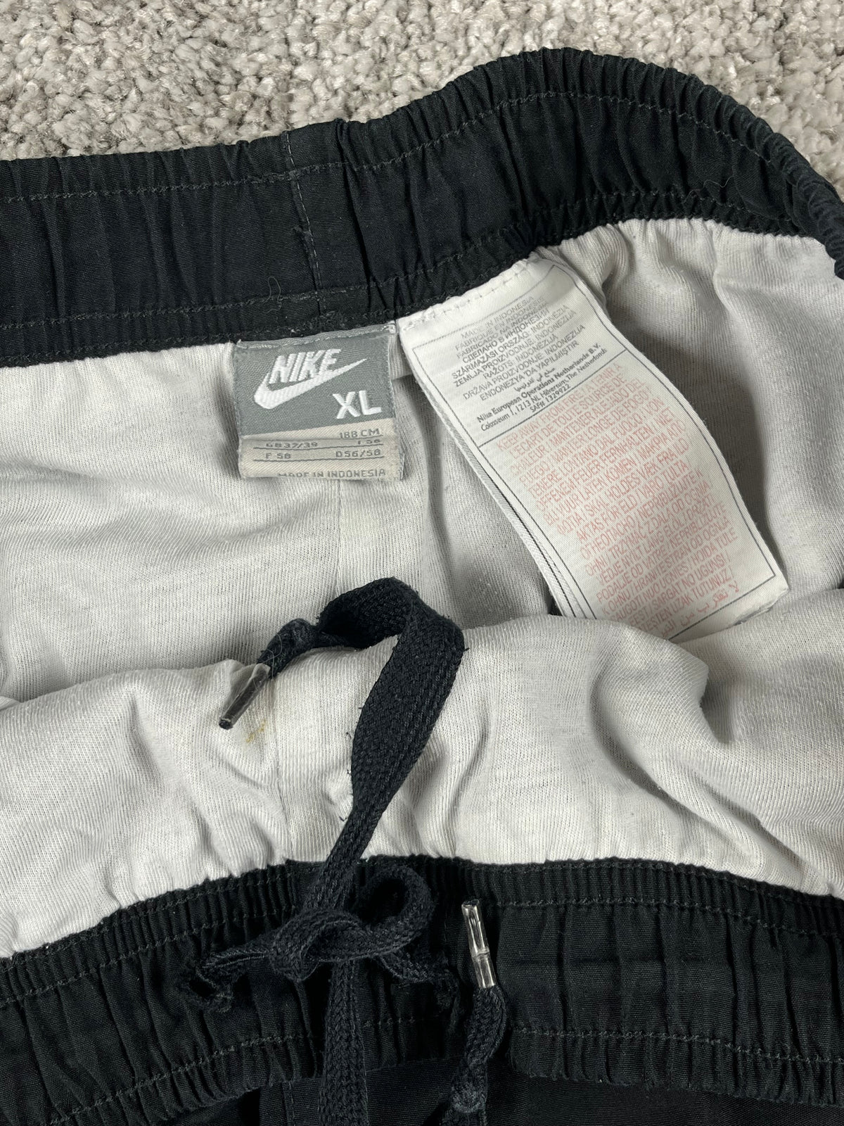 Pantalon de survêtement Nike vintage années 2000 "Noir/Blanc" (XL)