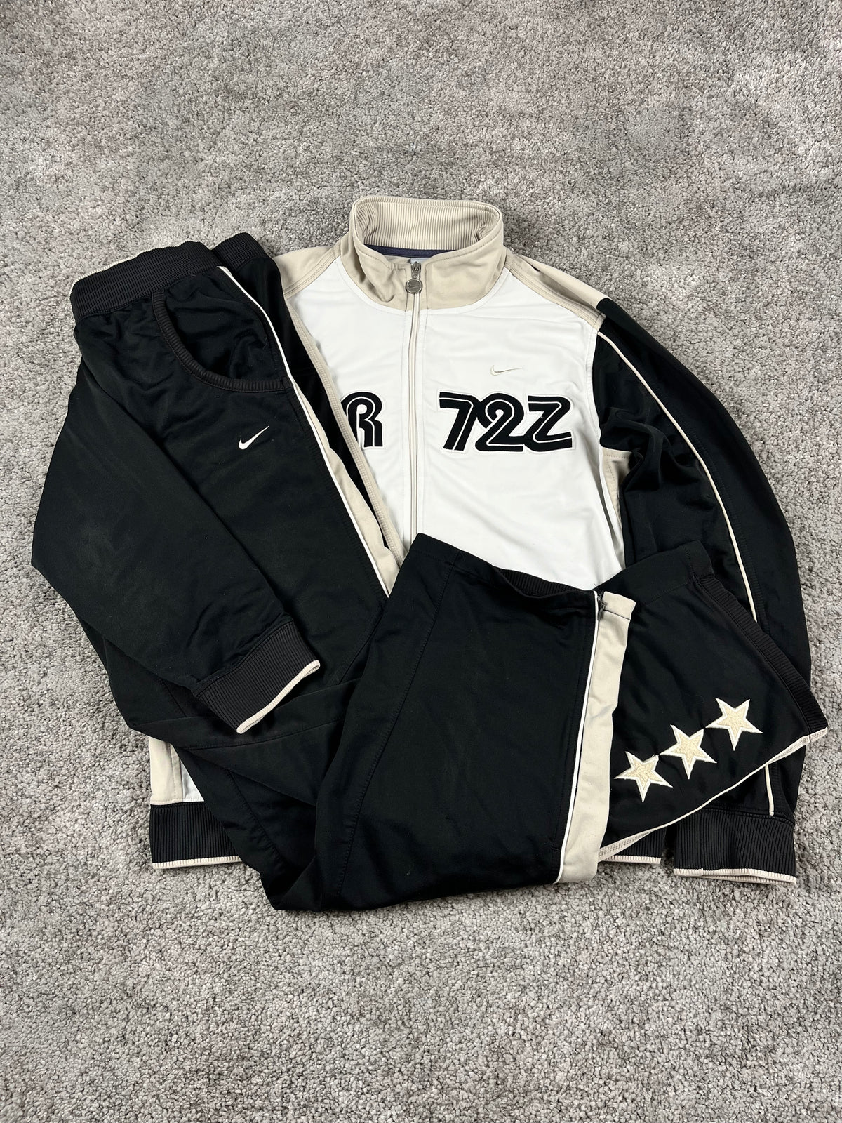 Nike Tracksuit Vintage 2000s "White/Black/Beig" (M)